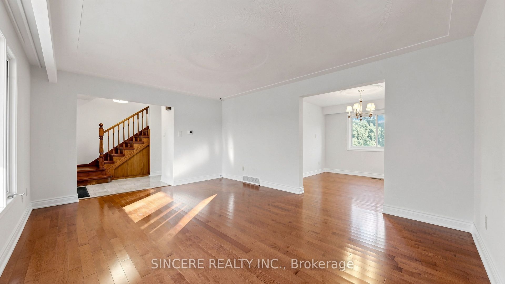 118 Candlewood Crescent Property Photo 6