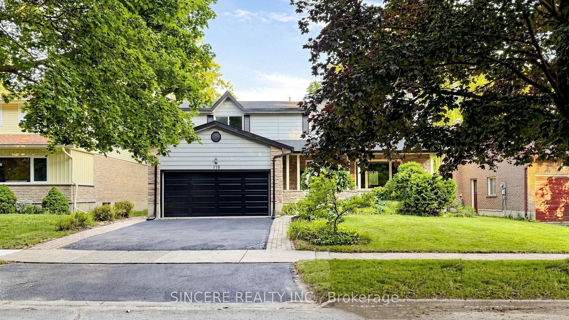 118 Candlewood Crescent Property Photo 7