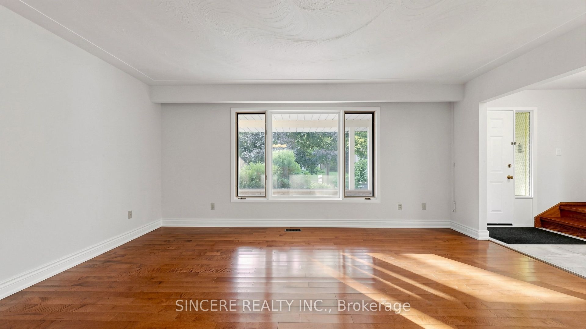 118 Candlewood Crescent Property Photo 11