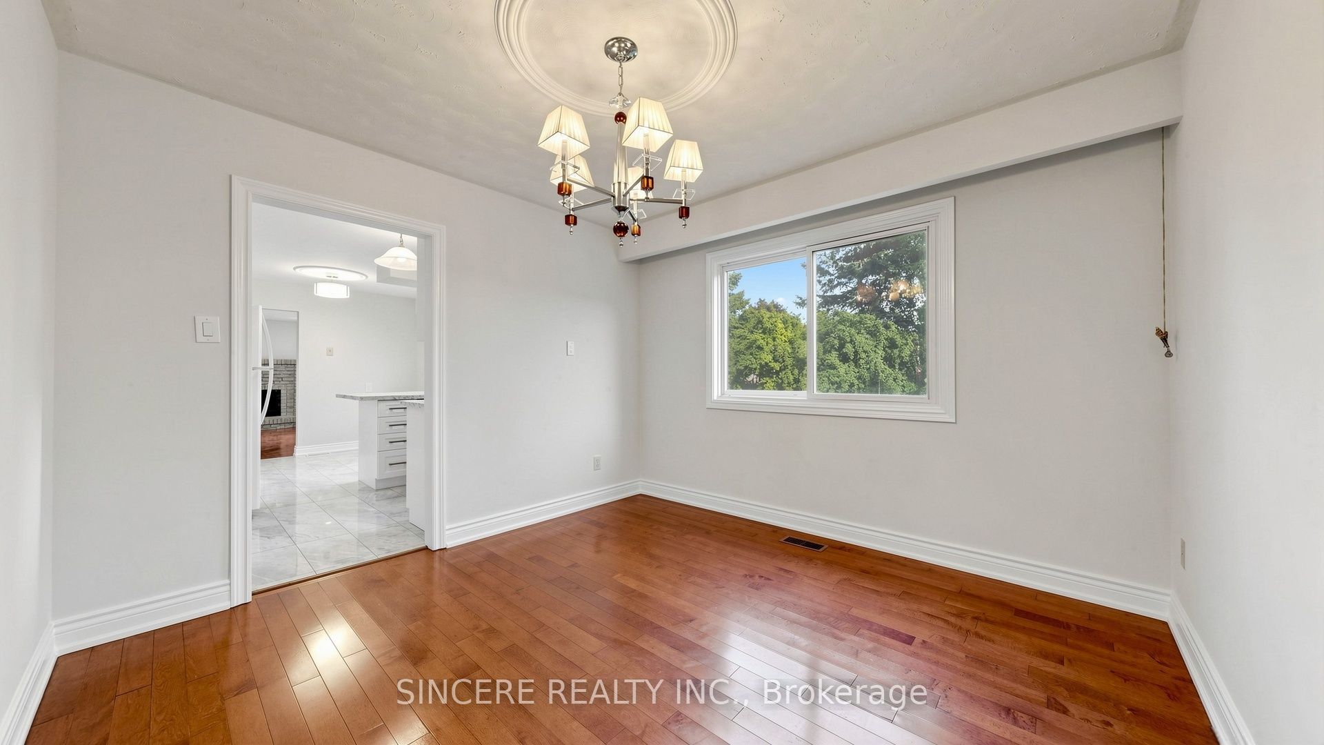 118 Candlewood Crescent Property Photo 14