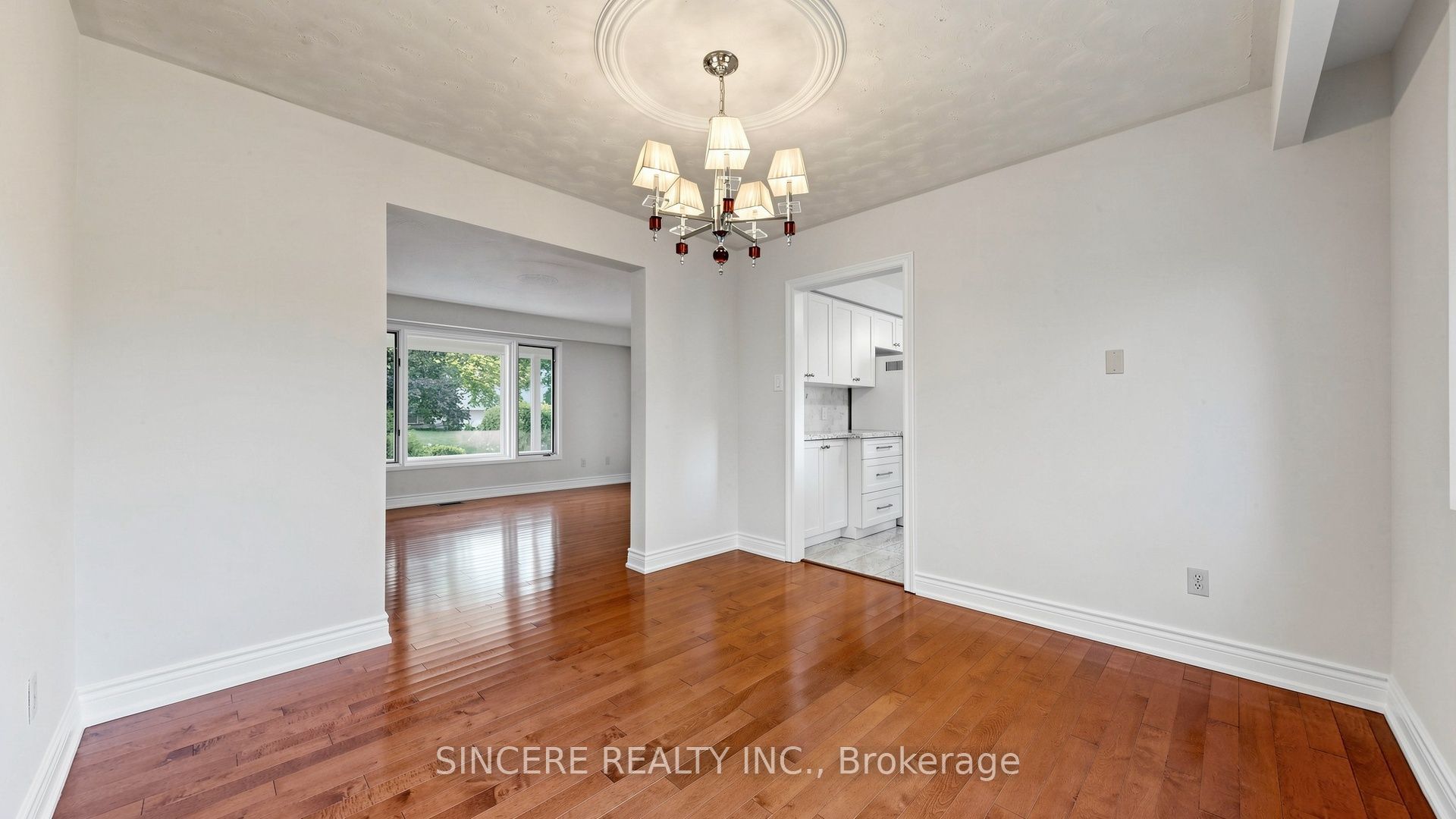 118 Candlewood Crescent Property Photo 15
