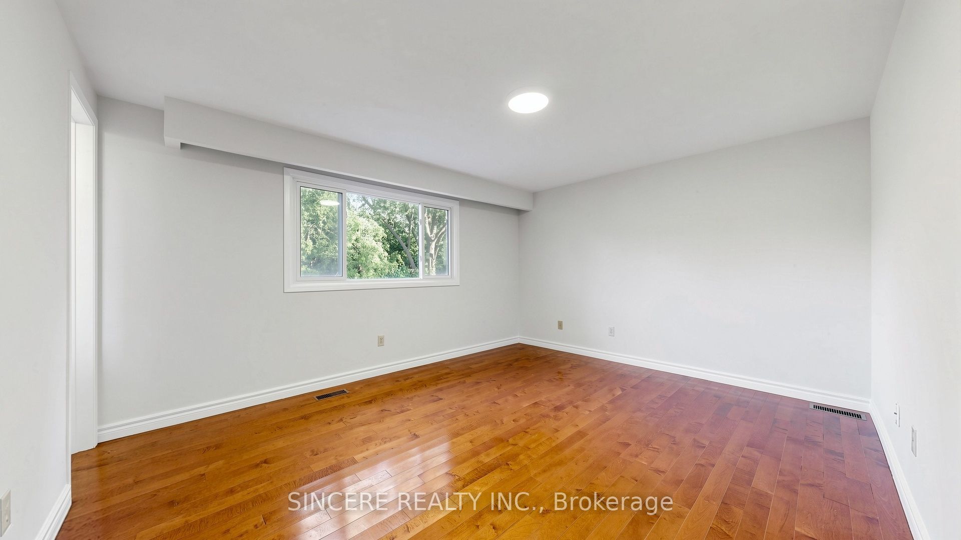 118 Candlewood Crescent Property Photo 25