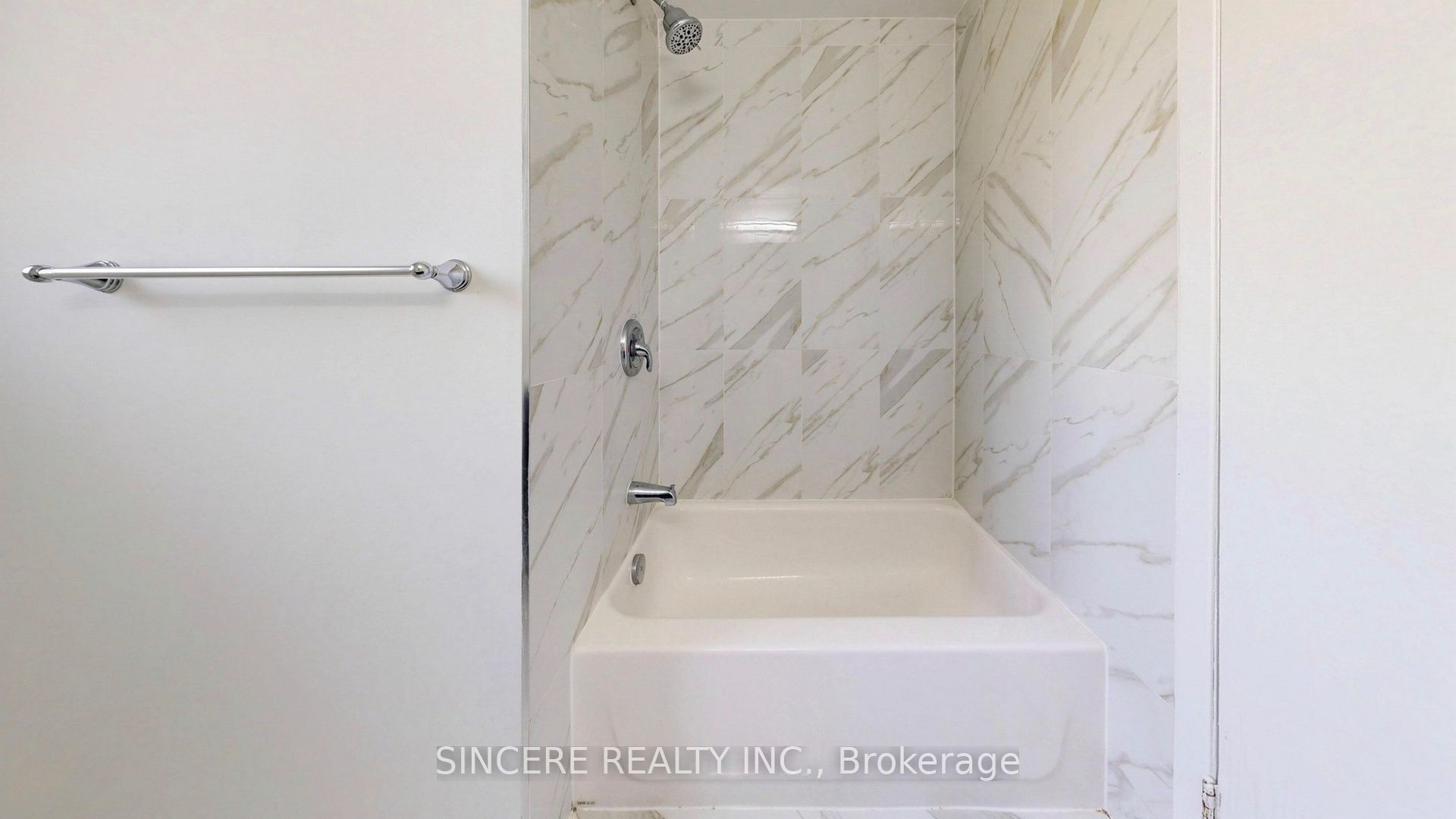 118 Candlewood Crescent Property Photo 43