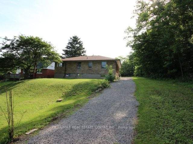 44 Brodick Street Property Photo 8