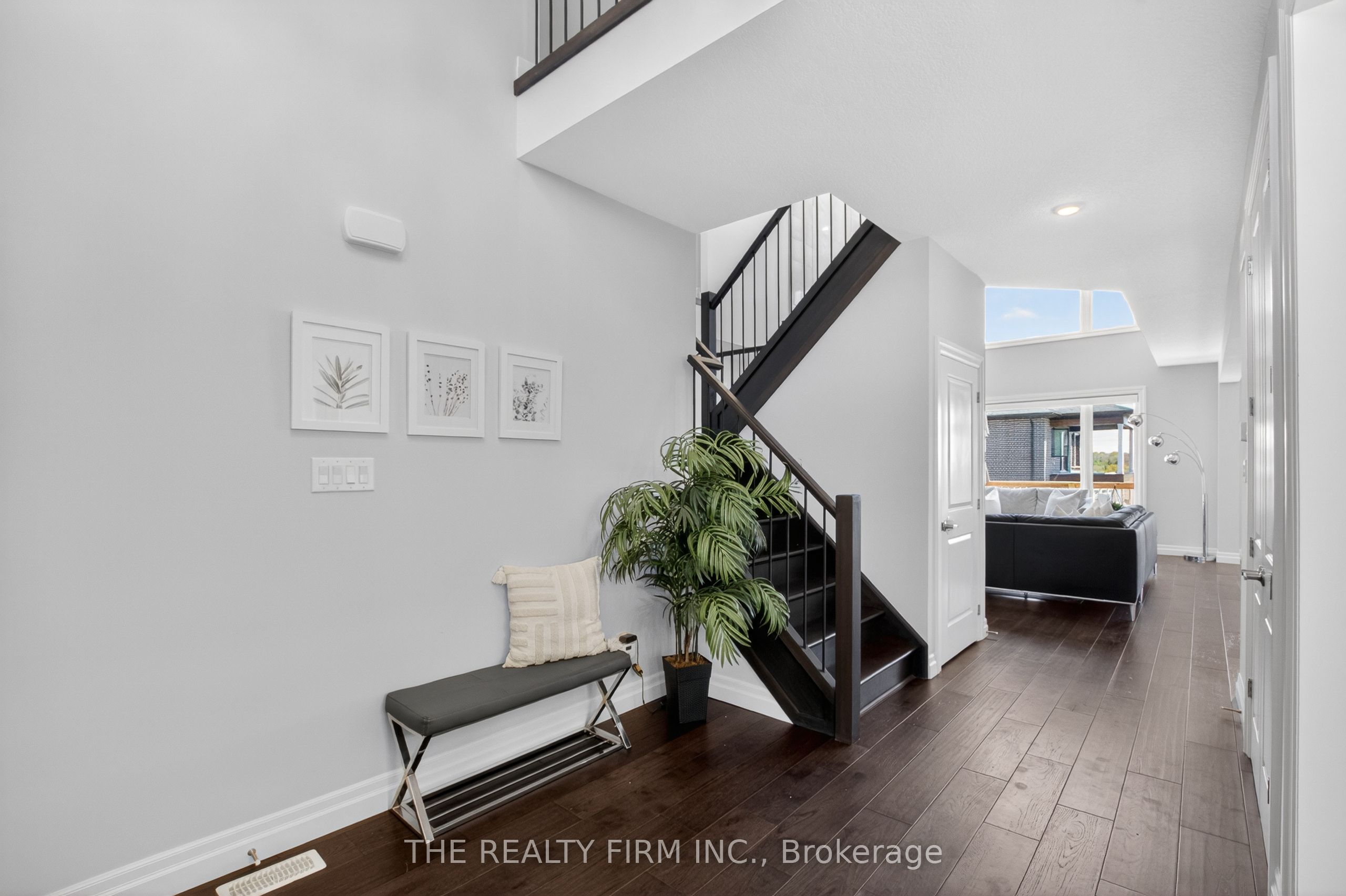 87 Daventry Way Property Photo 8