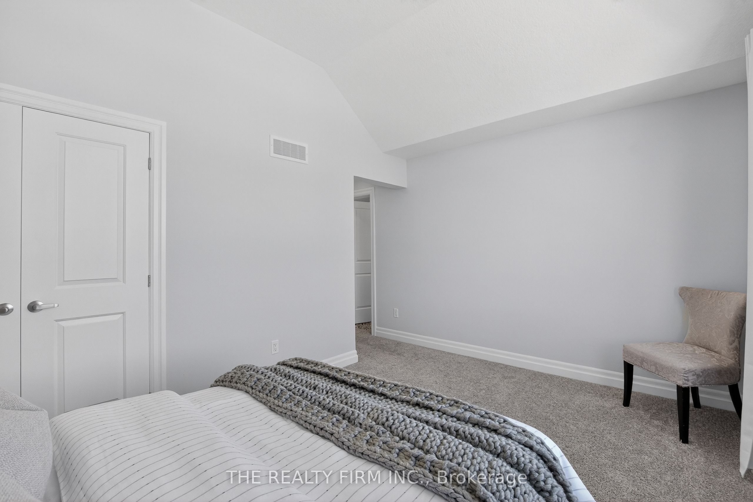 87 Daventry Way Property Photo 33