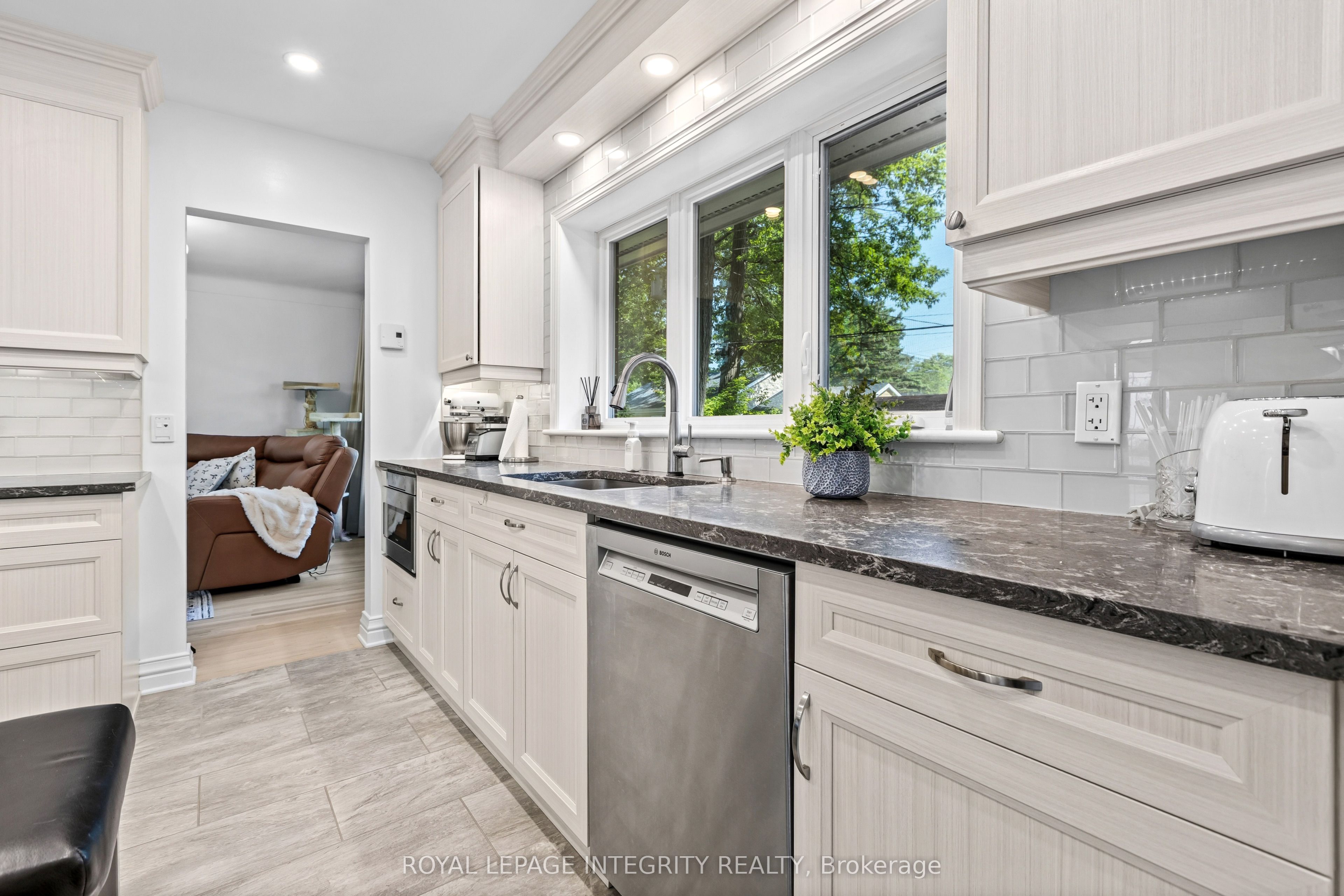 2183 Woodcrest Road Property Photo 14