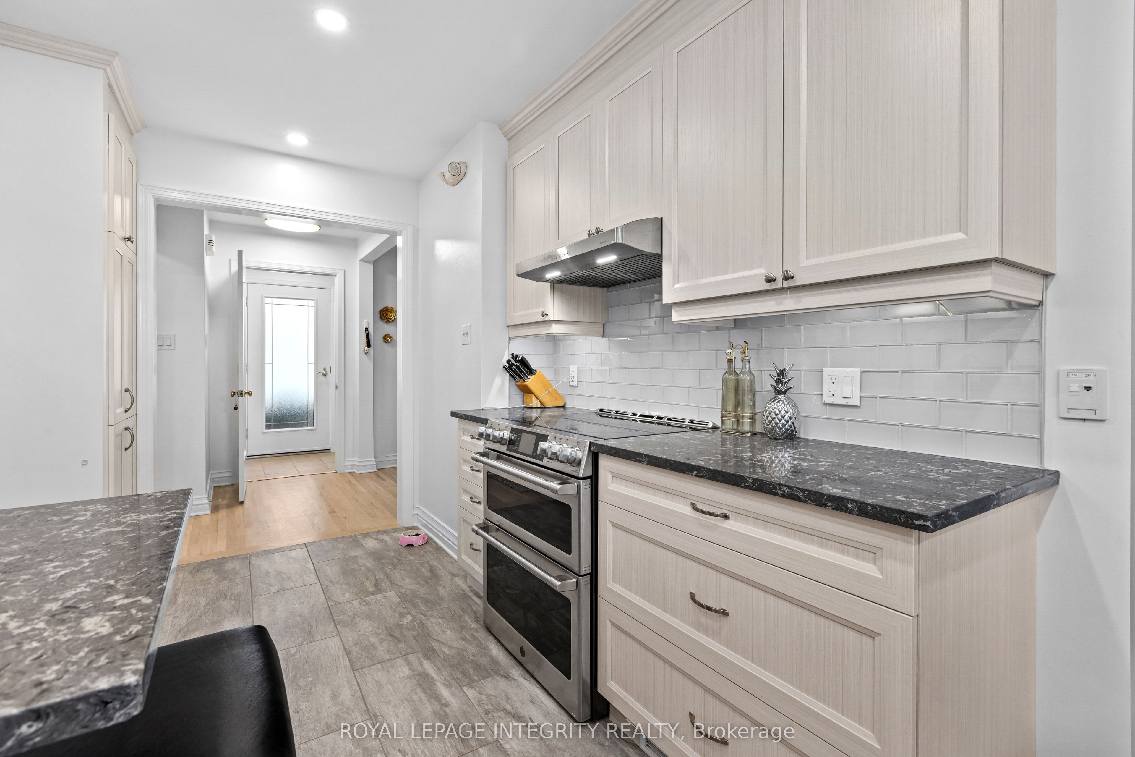 2183 Woodcrest Road Property Photo 16
