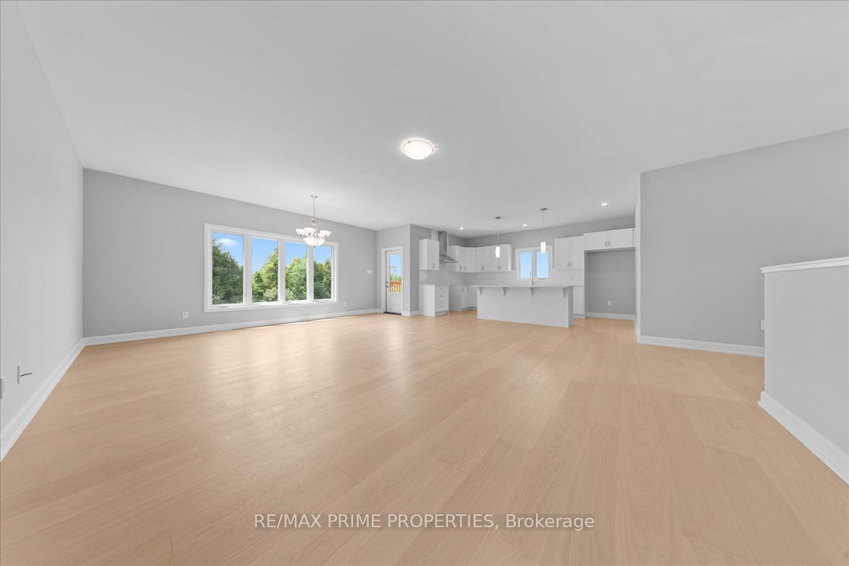 465 Pioneer Road Property Photo 6