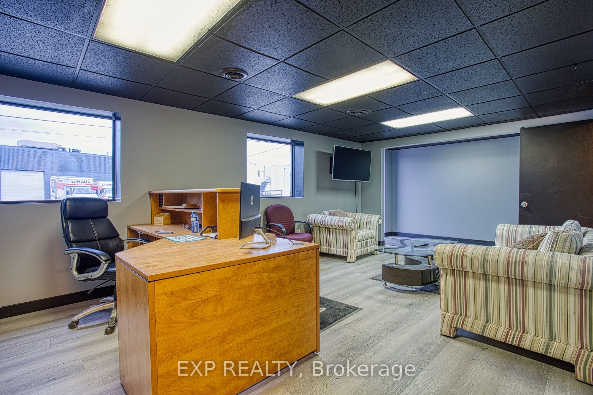 112 Ormond Street S Property Photo 7