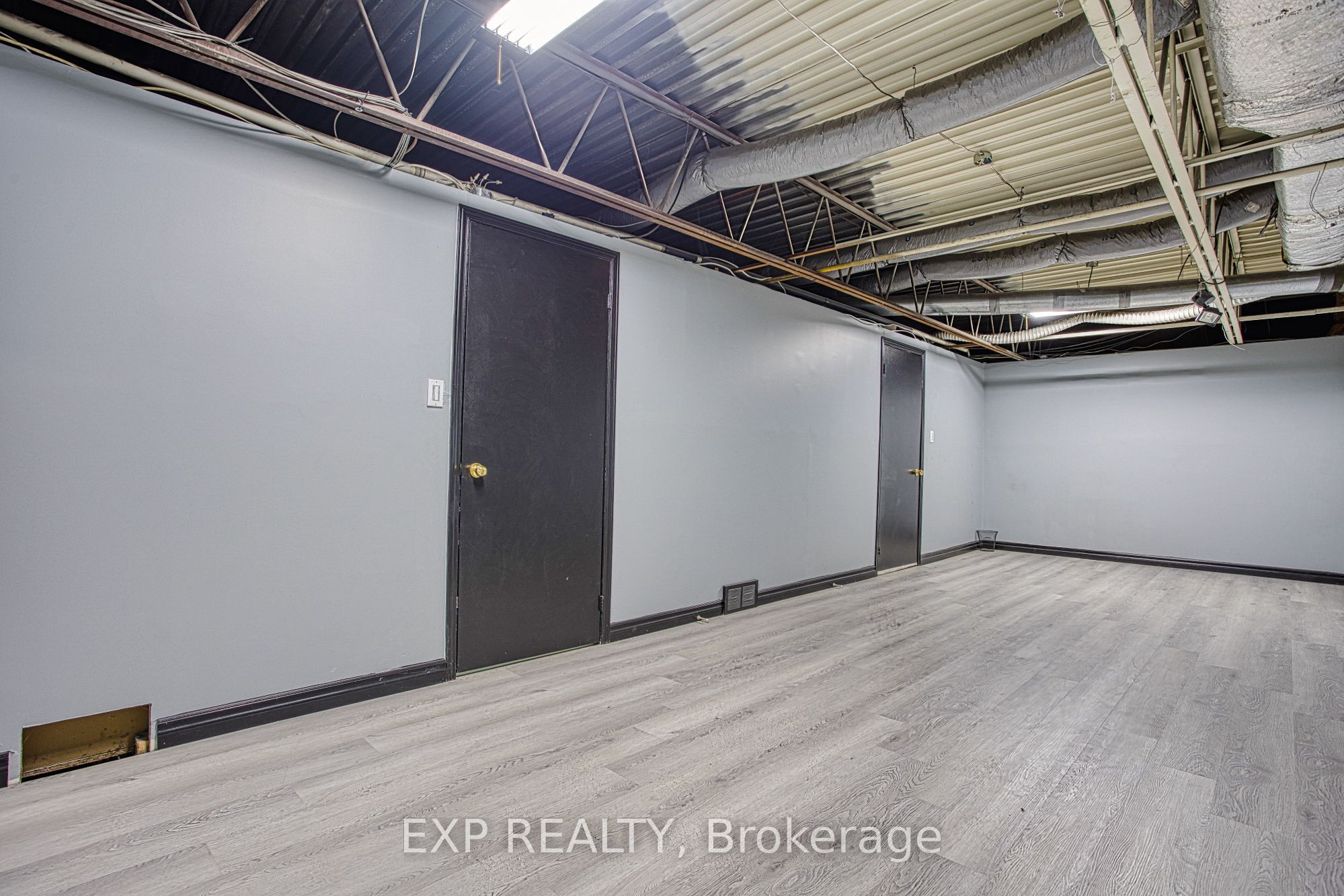 112 Ormond Street S Property Photo 12