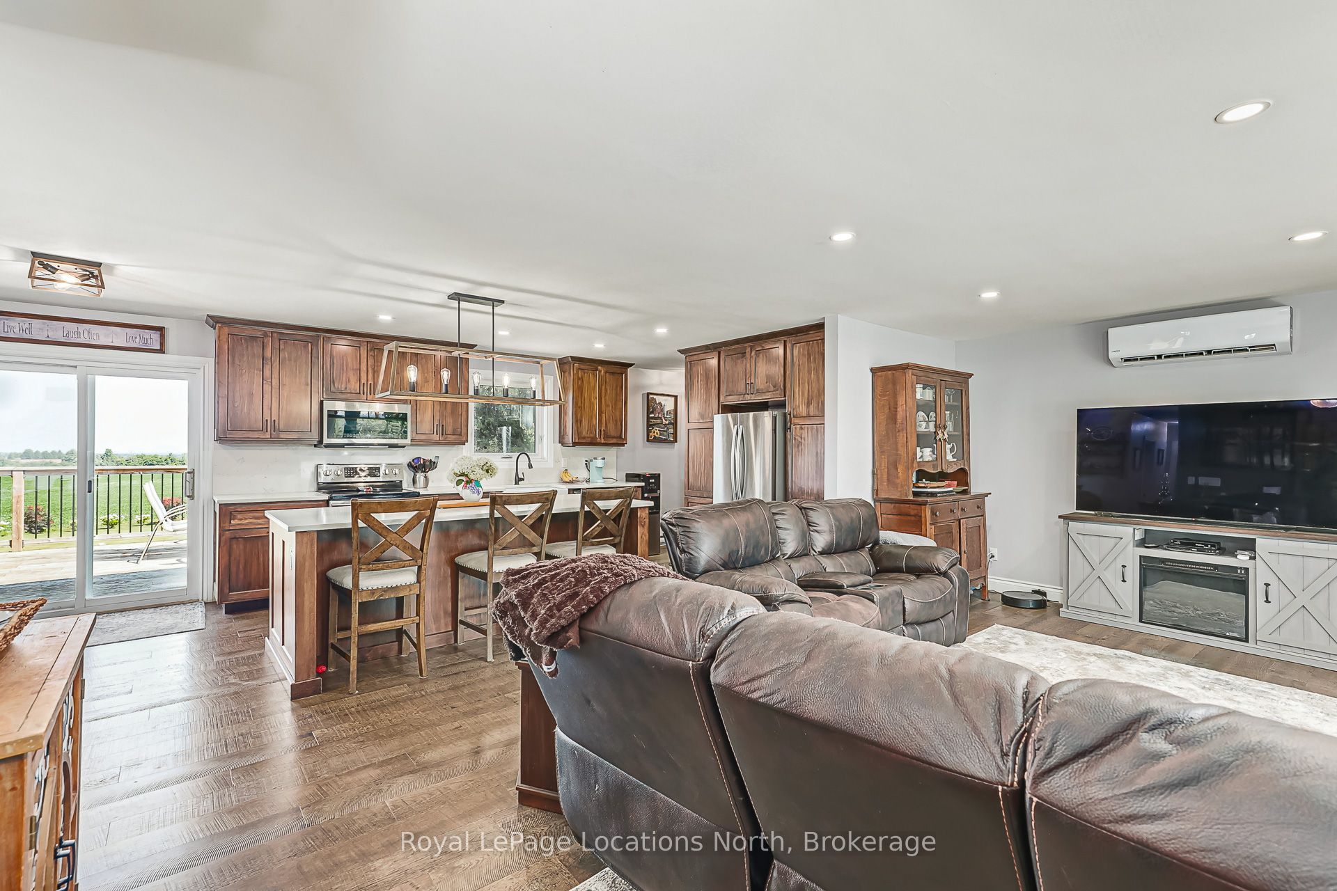 728099 21 Side Road Property Photo 11