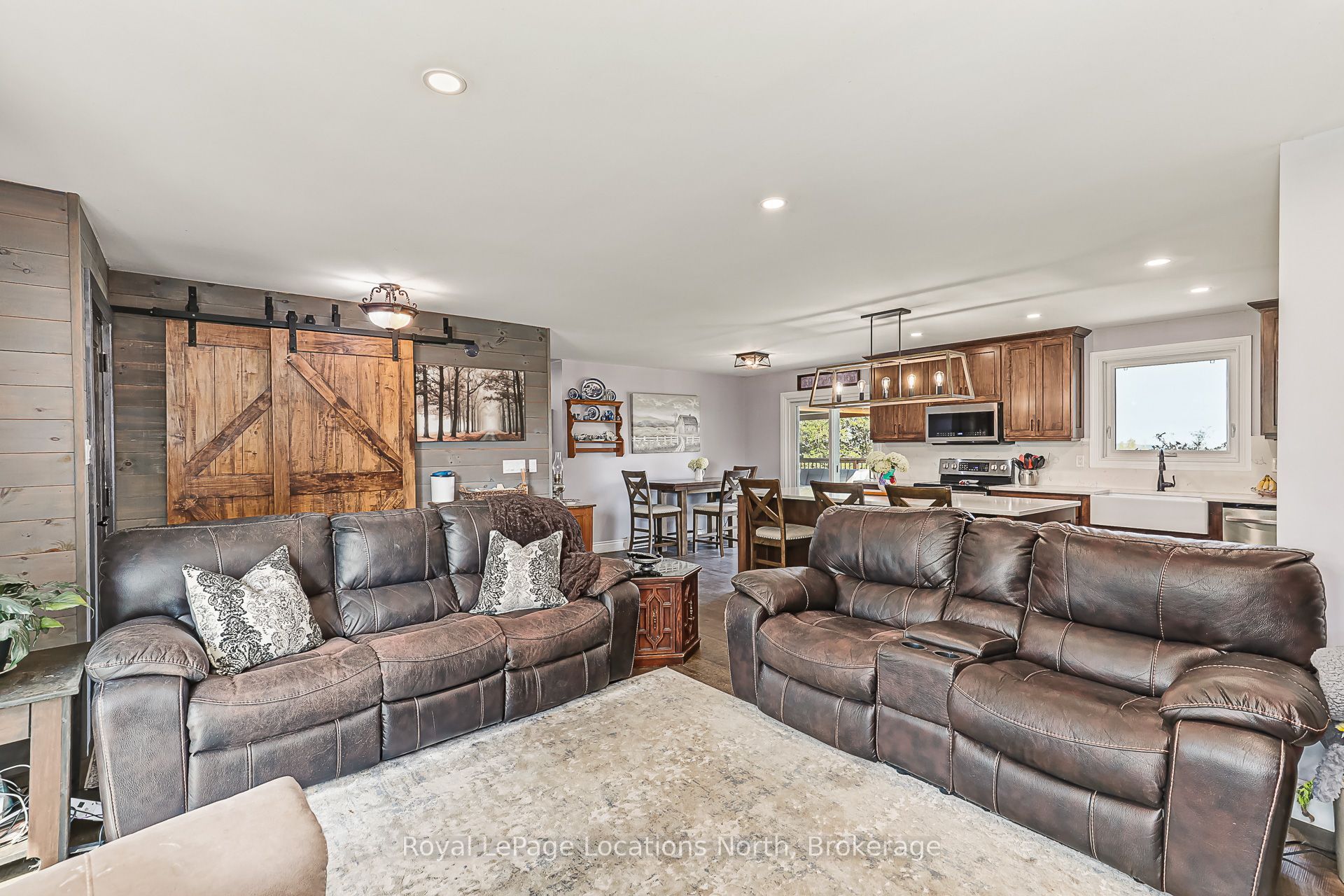 728099 21 Side Road Property Photo 13