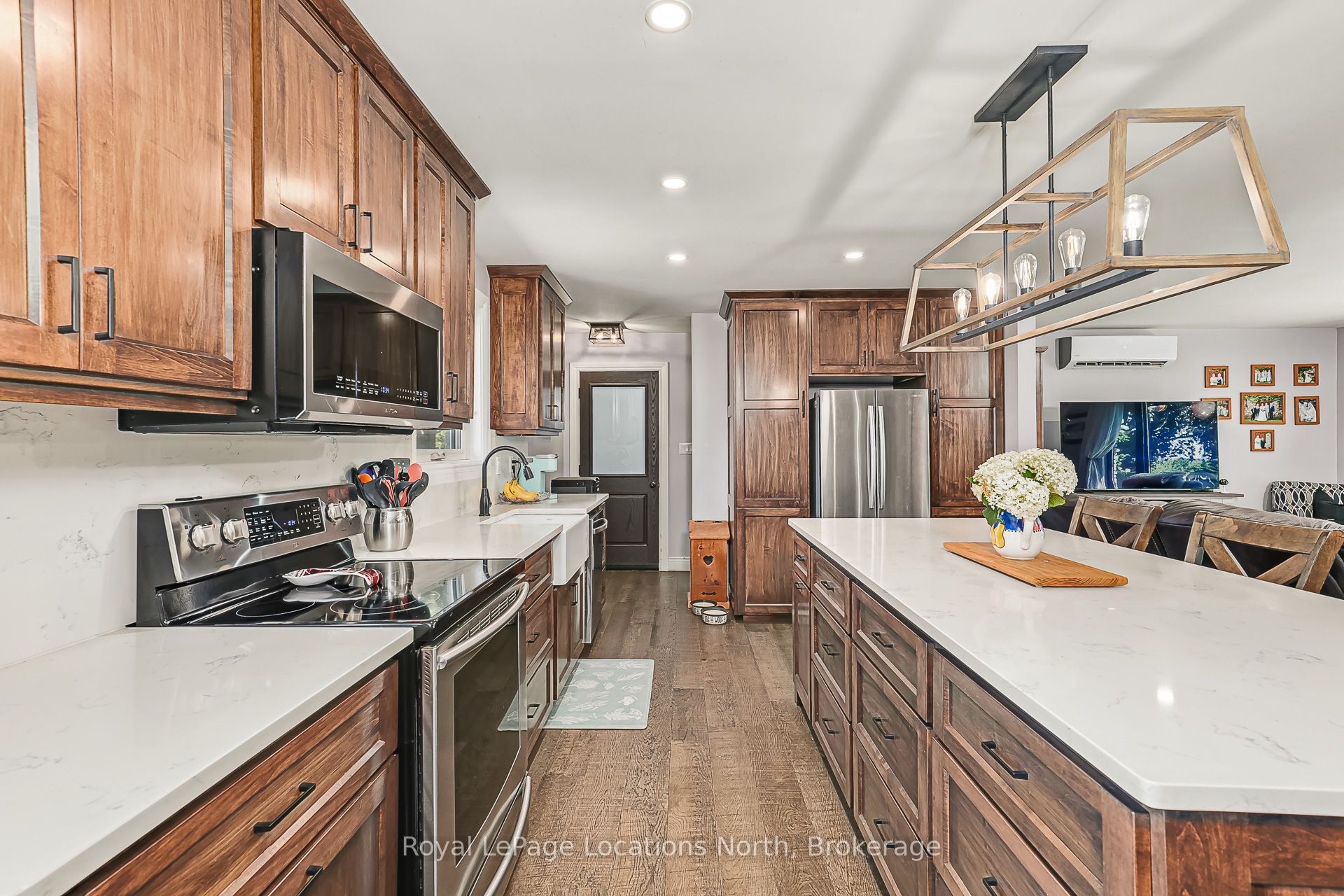 728099 21 Side Road Property Photo 16