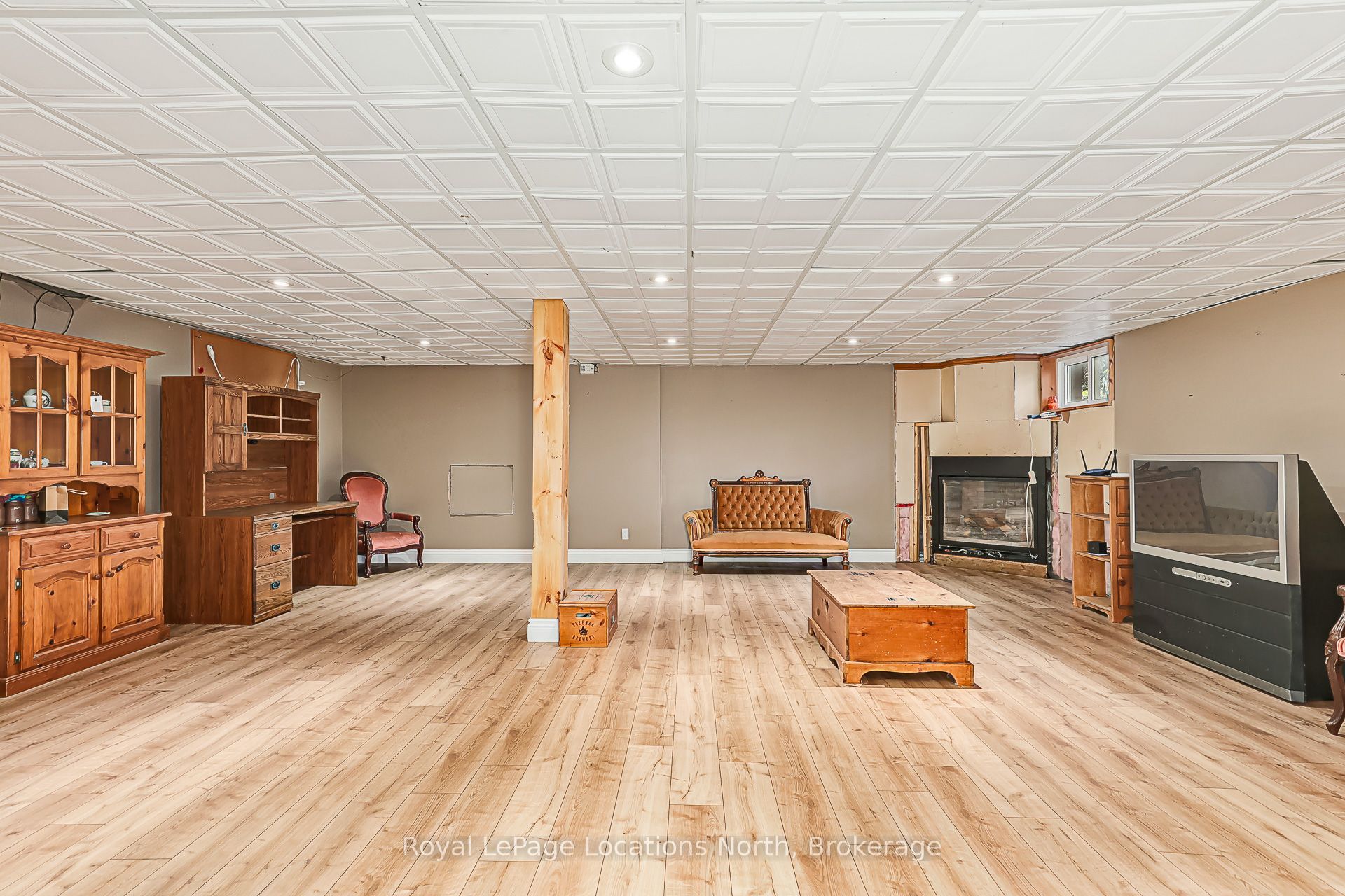 728099 21 Side Road Property Photo 27