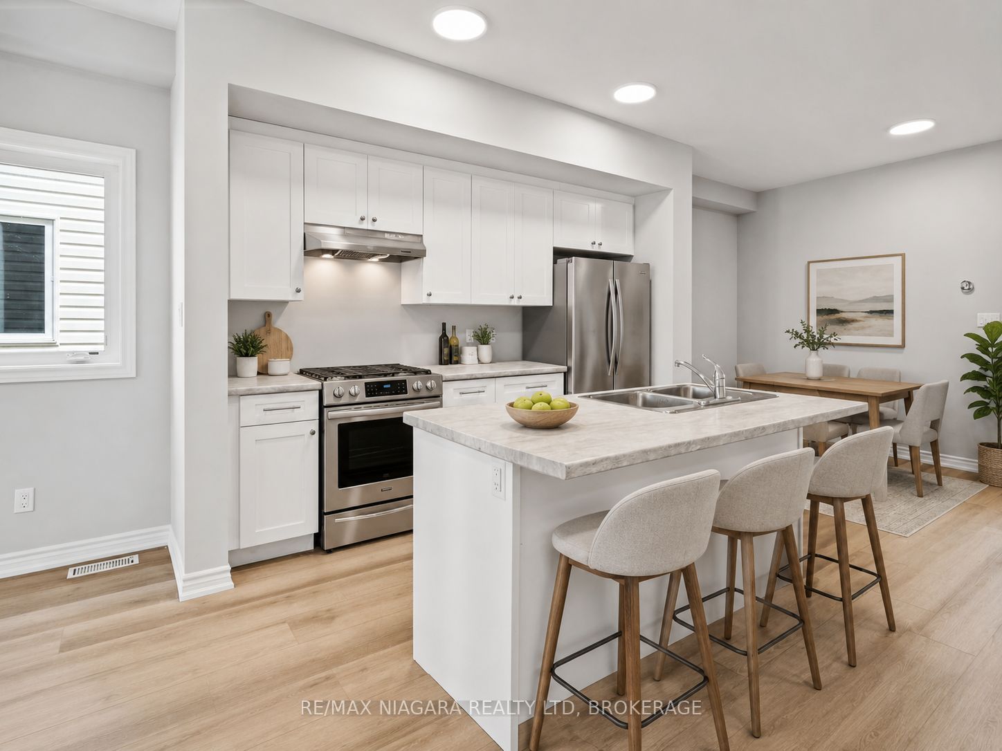 47 Superior Street Property Photo 8