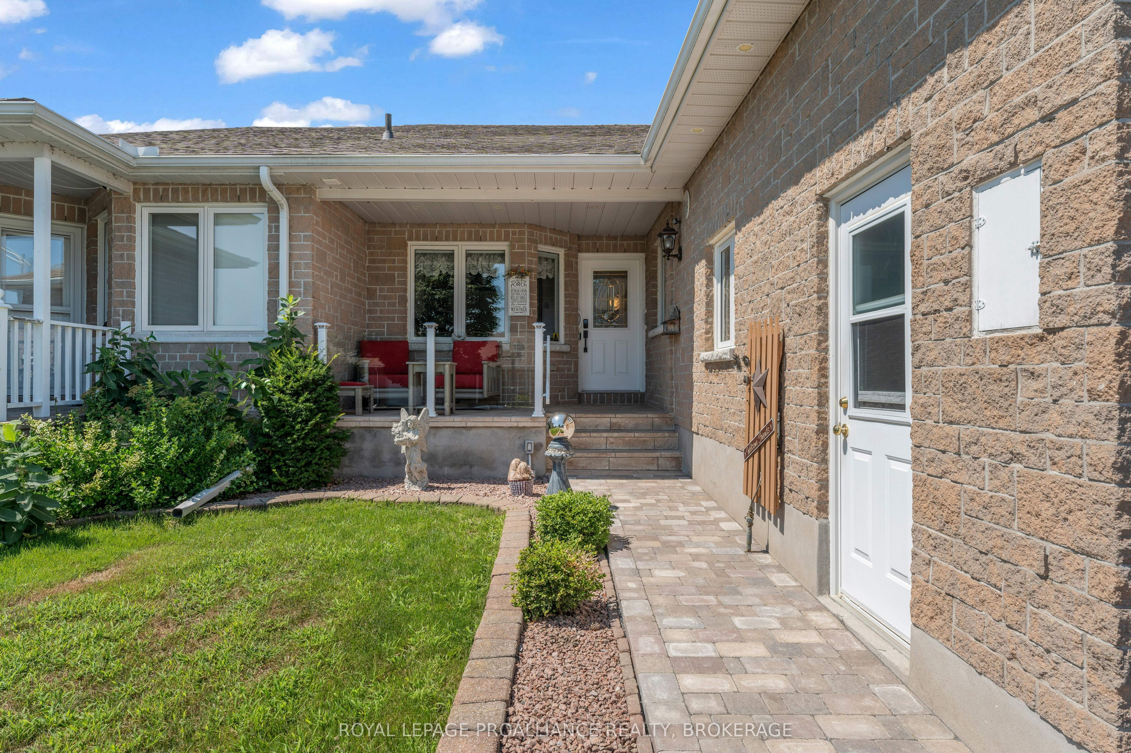 523 Trimble Gate Property Photo 3