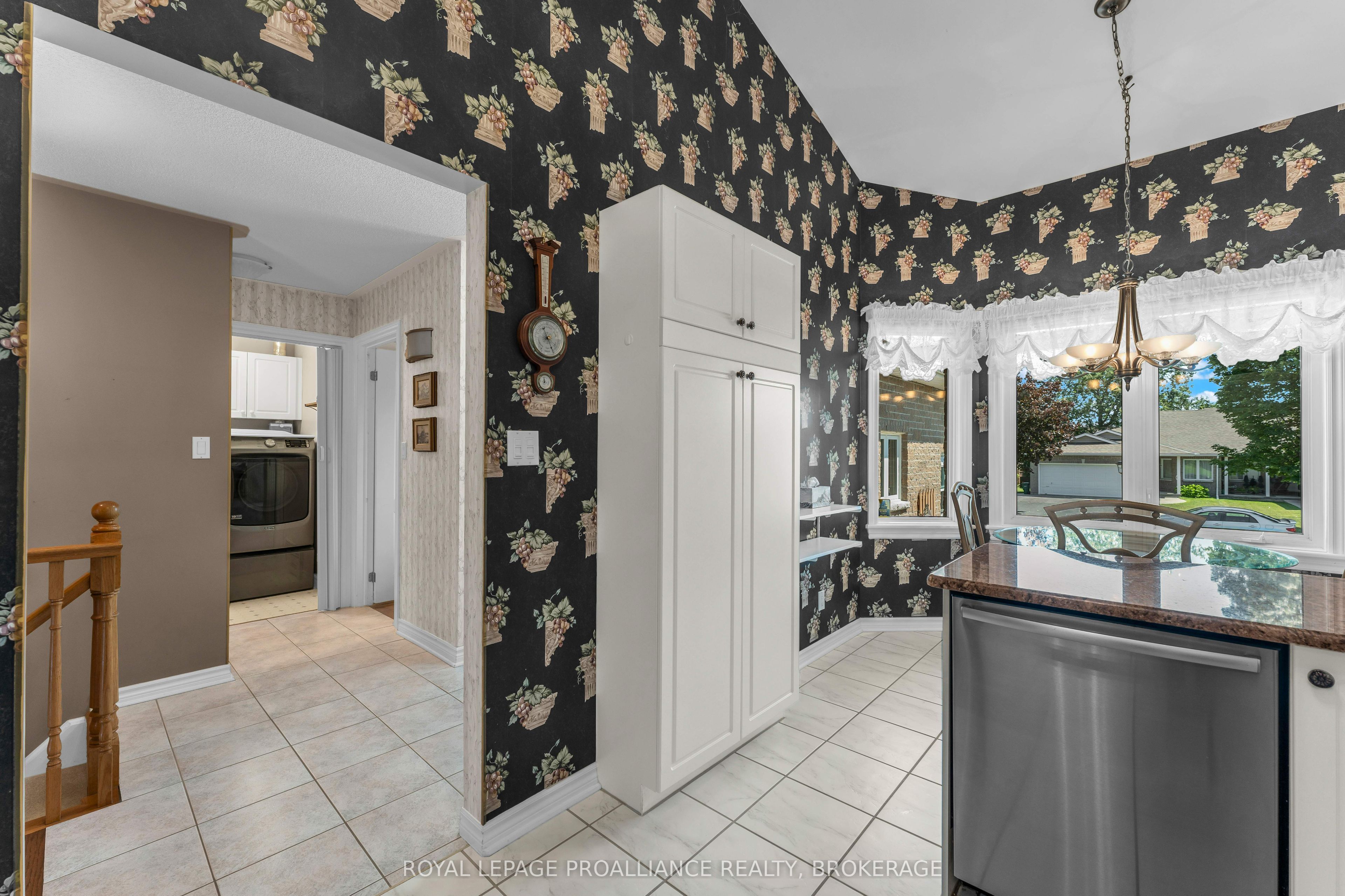 523 Trimble Gate Property Photo 8