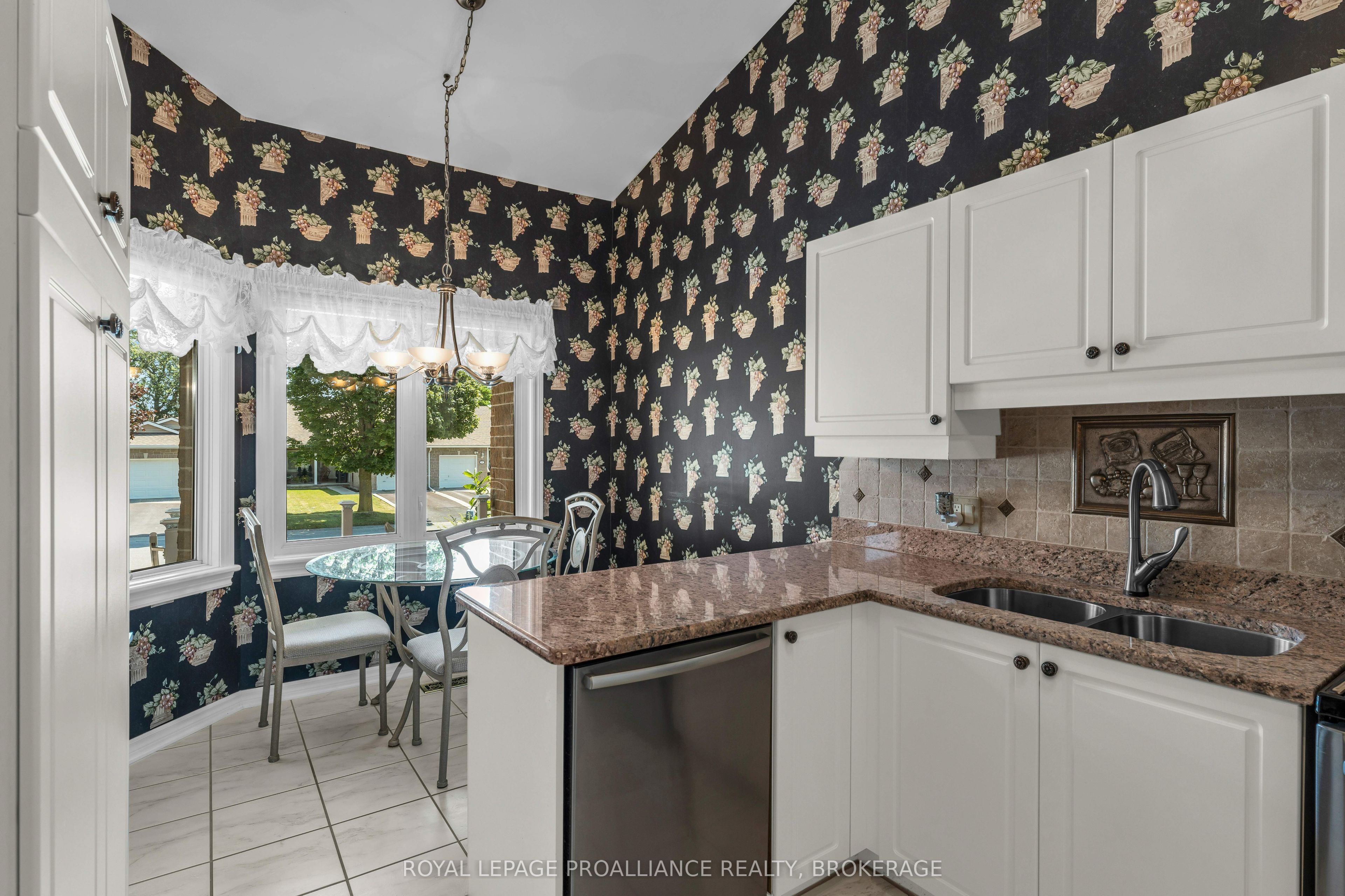 523 Trimble Gate Property Photo 10