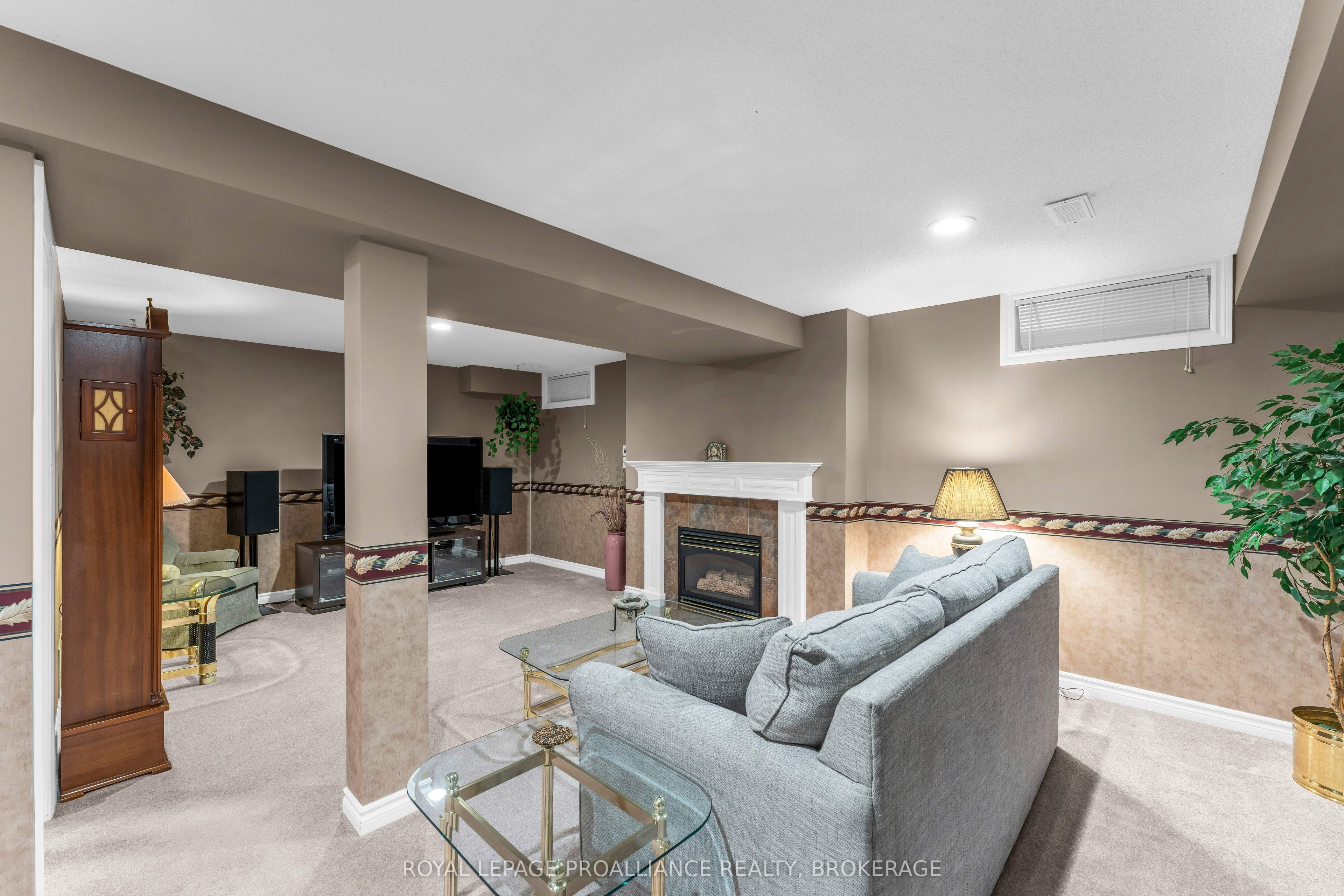 523 Trimble Gate Property Photo 30