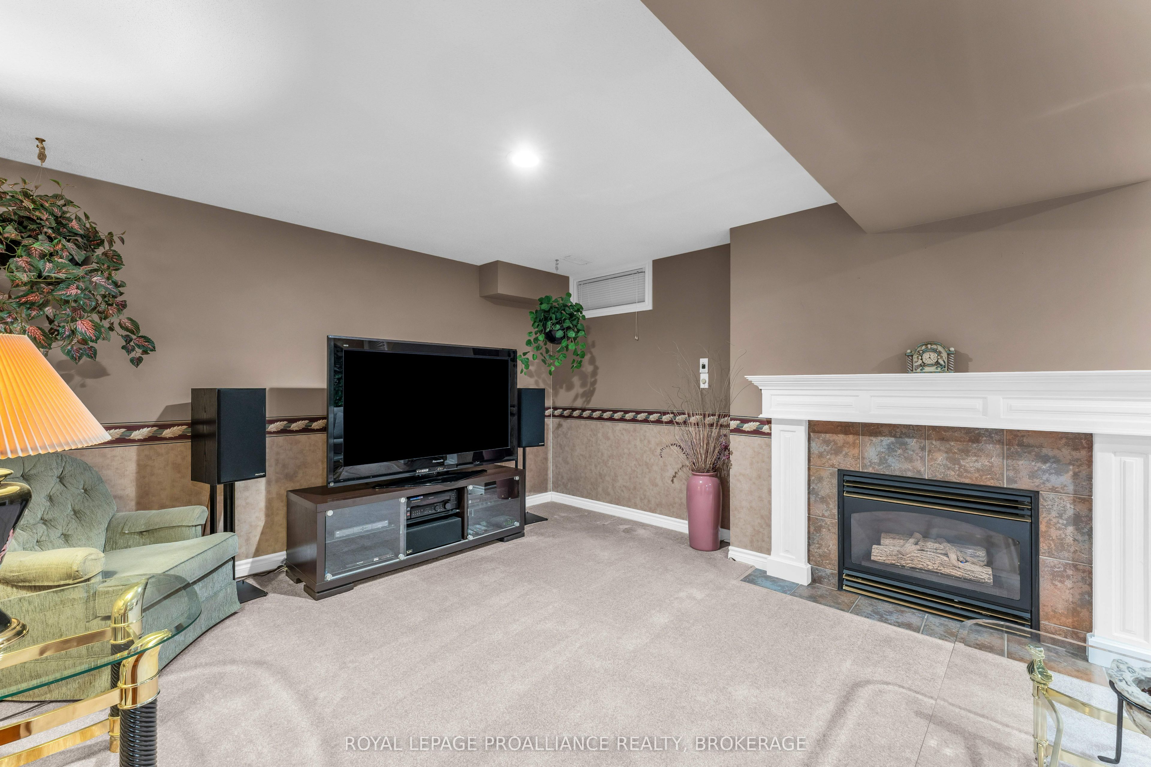 523 Trimble Gate Property Photo 32