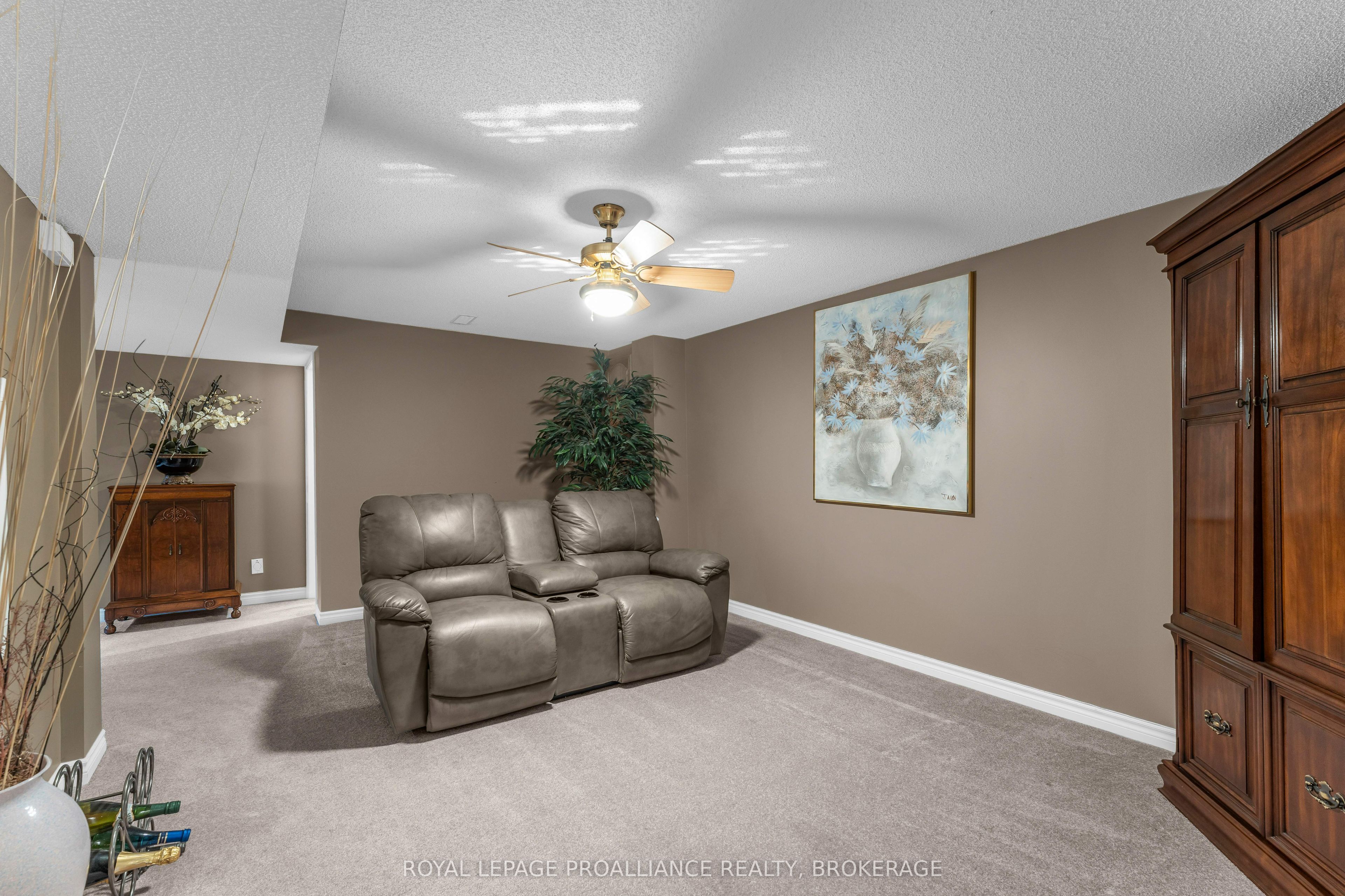 523 Trimble Gate Property Photo 33