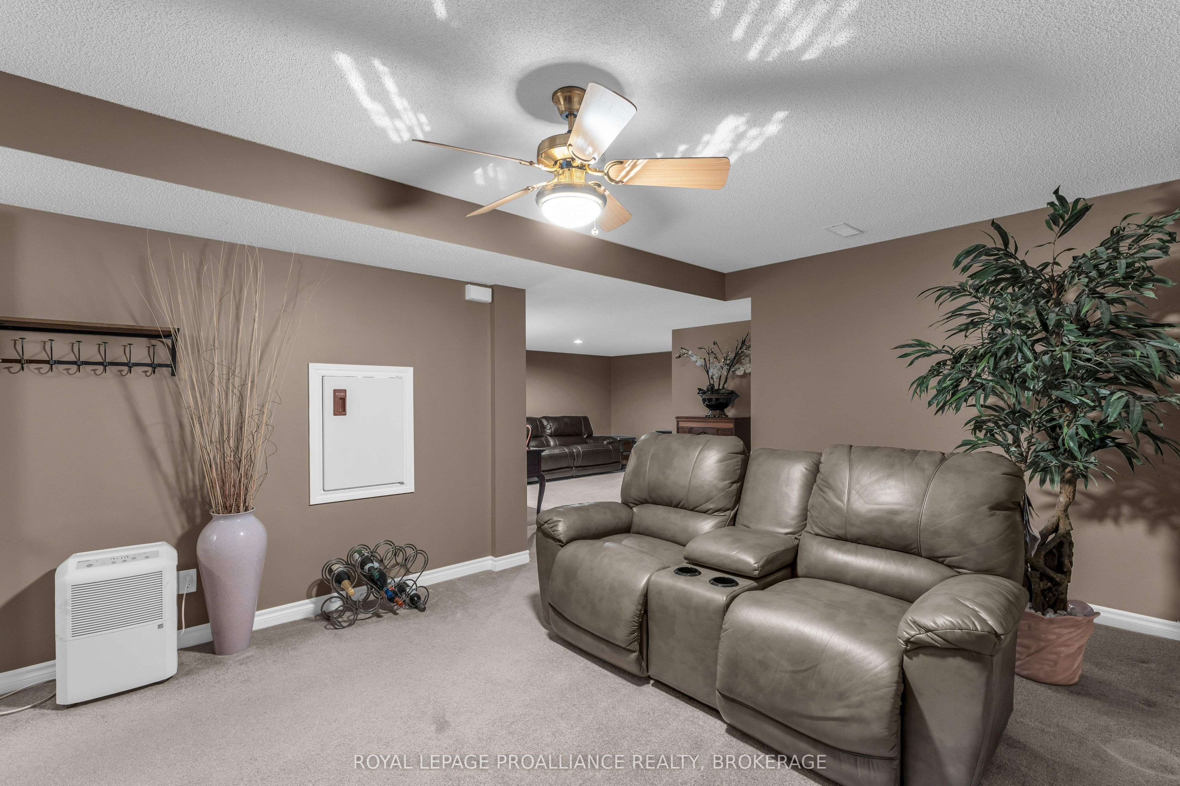 523 Trimble Gate Property Photo 35