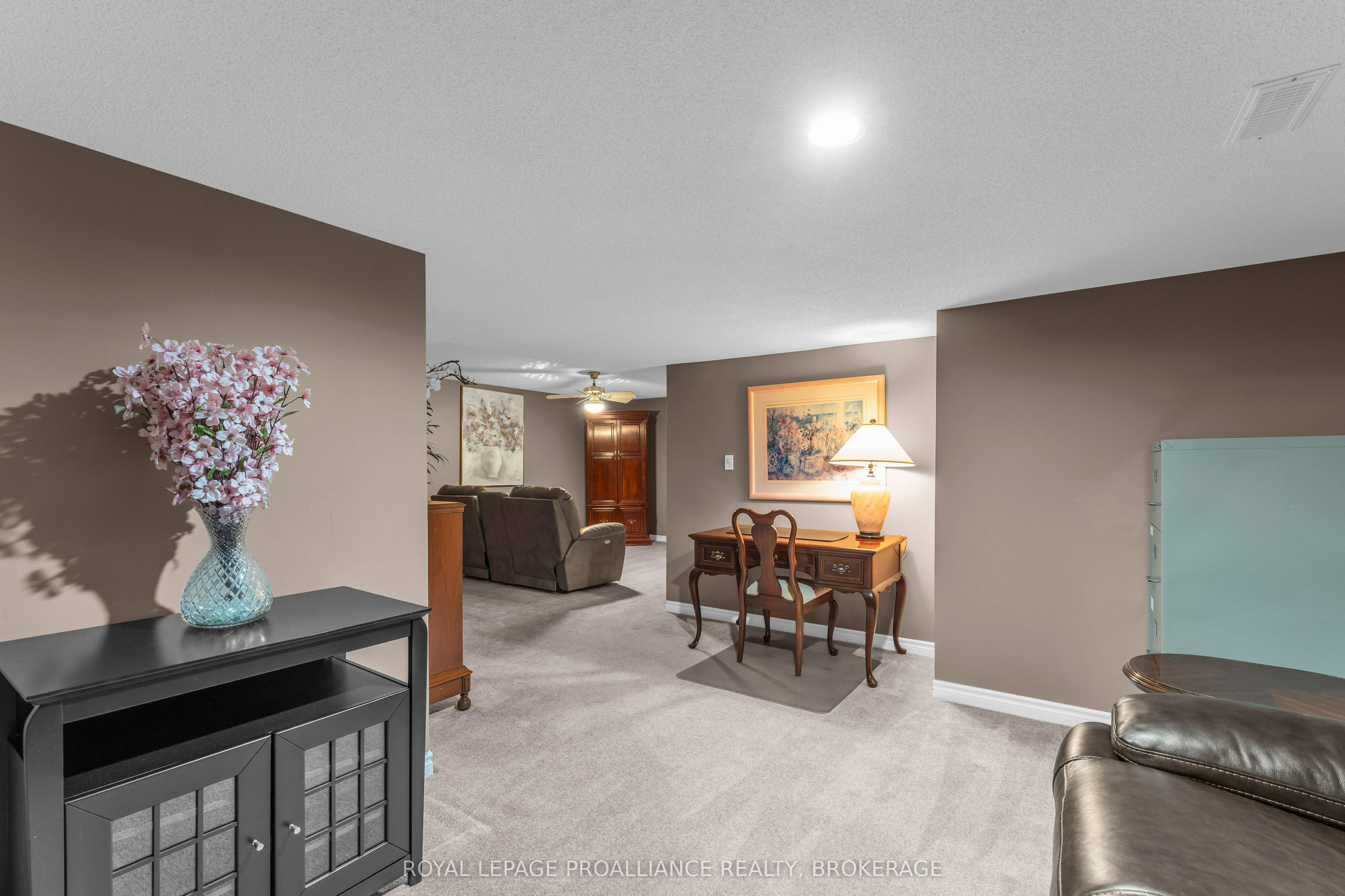 523 Trimble Gate Property Photo 36