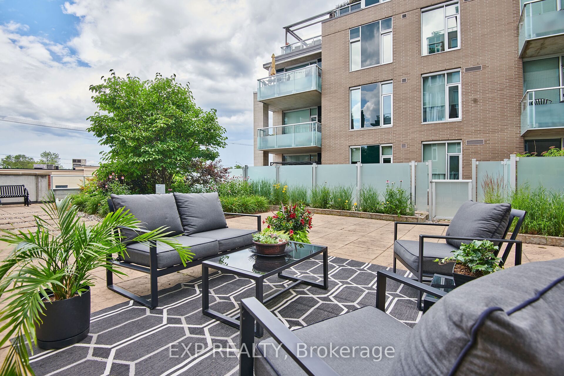 575 Byron Avenue 203 Property Photo 34
