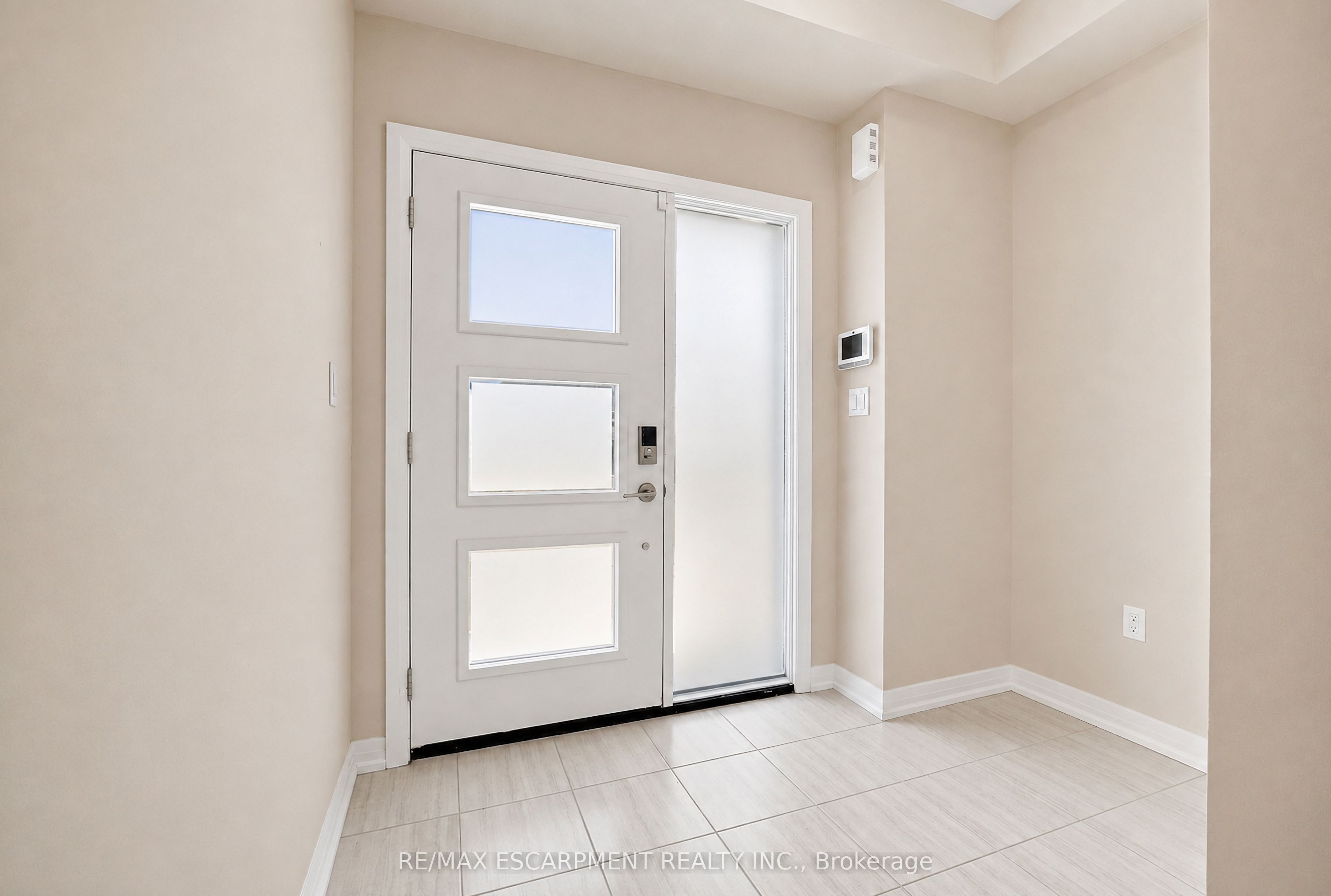 761 Bradford Avenue Property Photo 3
