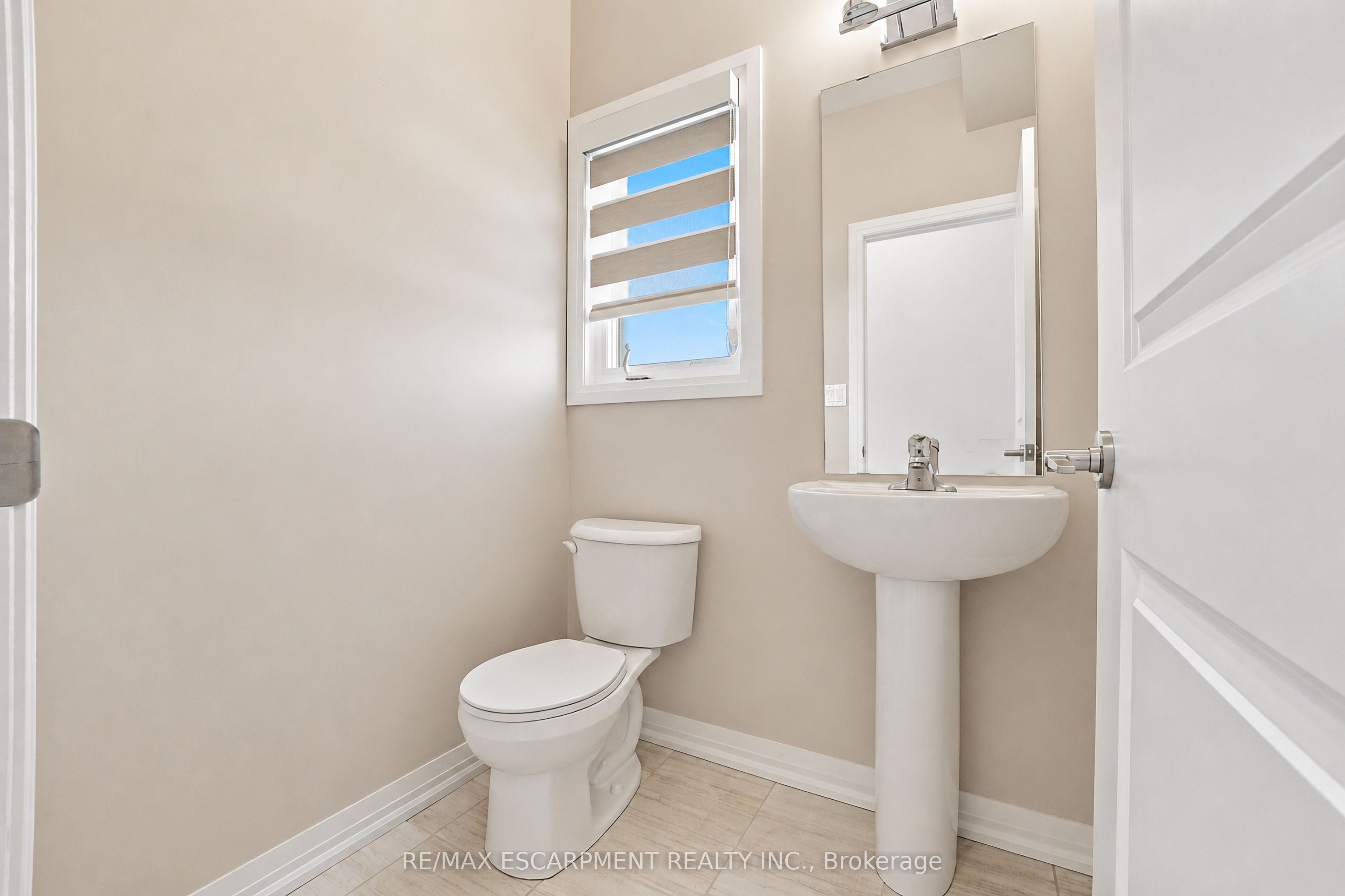 761 Bradford Avenue Property Photo 6
