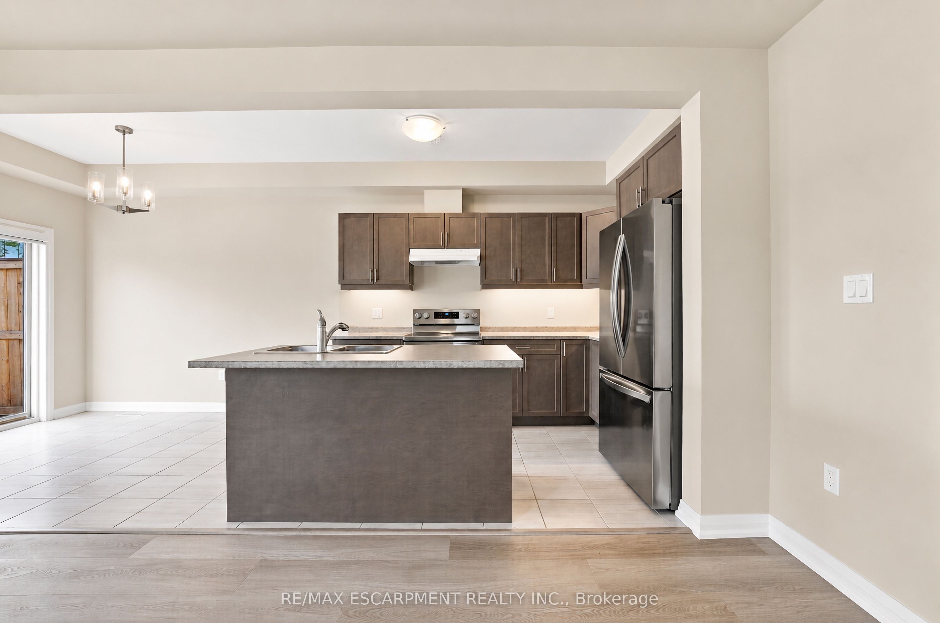 761 Bradford Avenue Property Photo 9