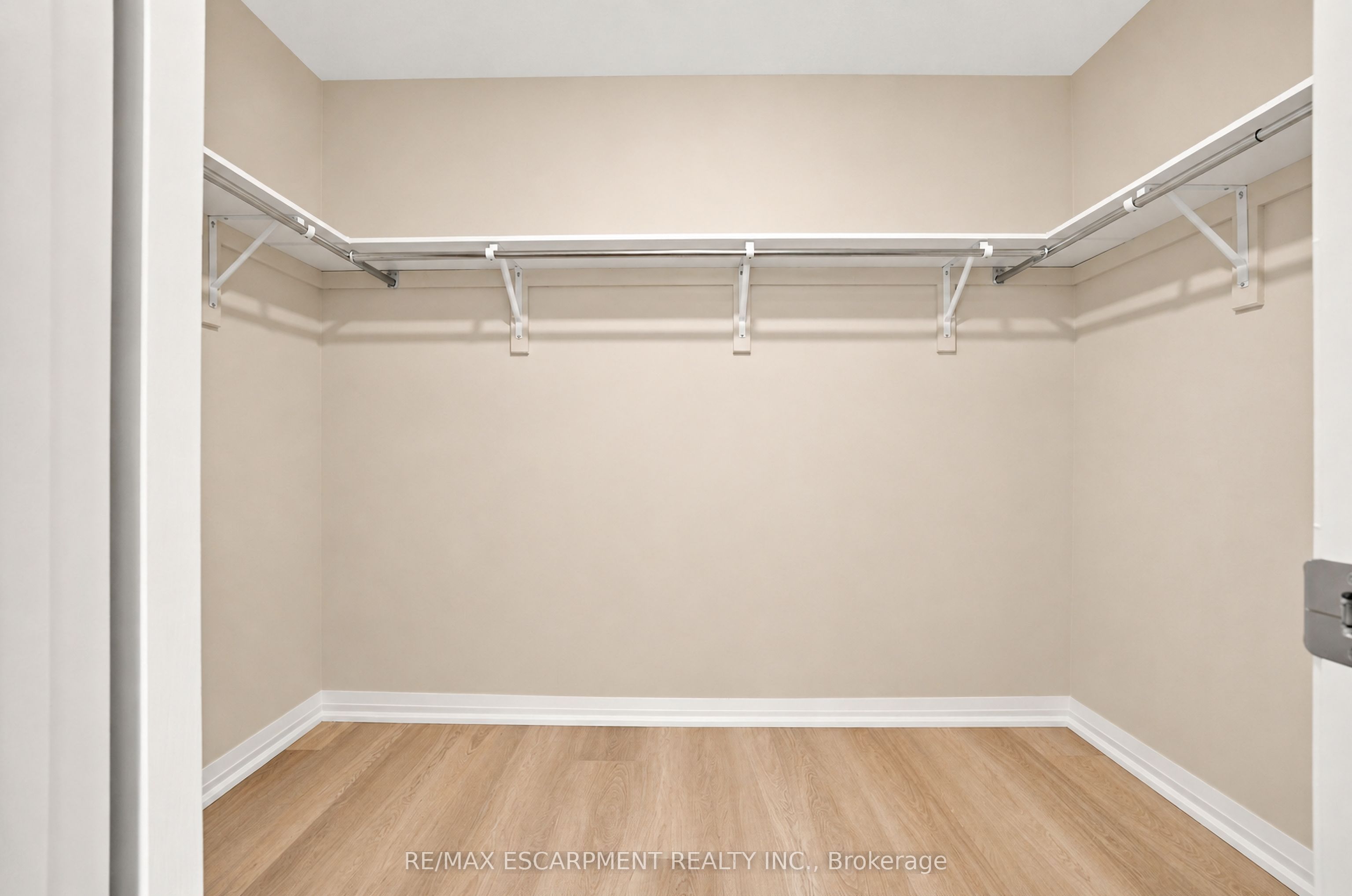 761 Bradford Avenue Property Photo 16