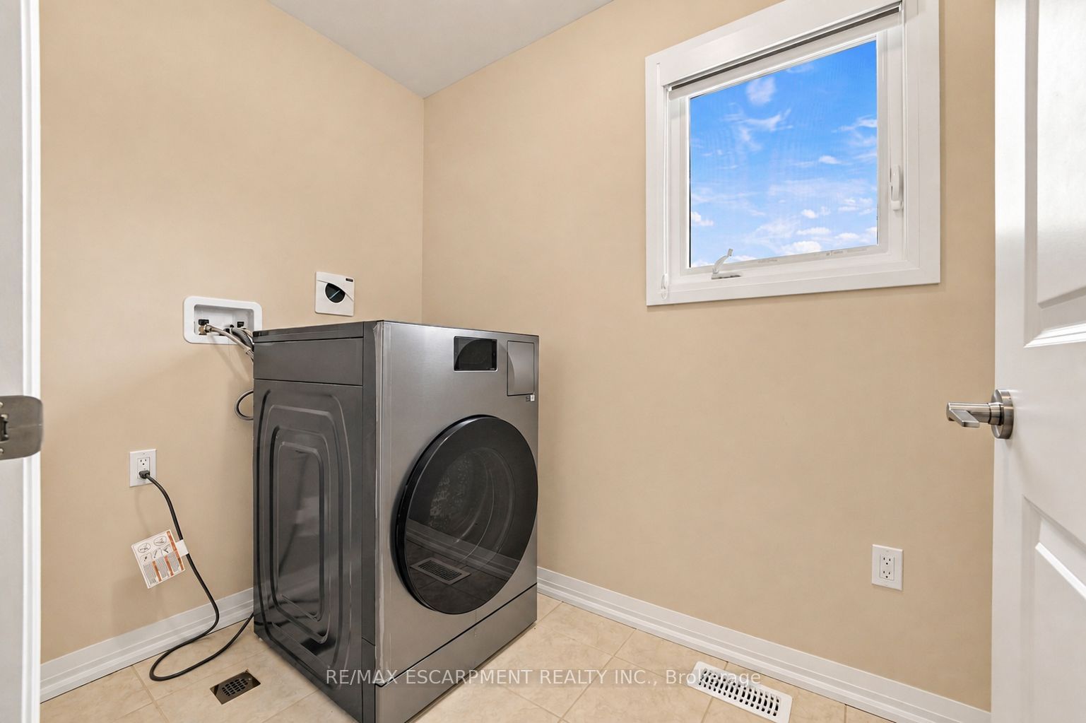 761 Bradford Avenue Property Photo 19