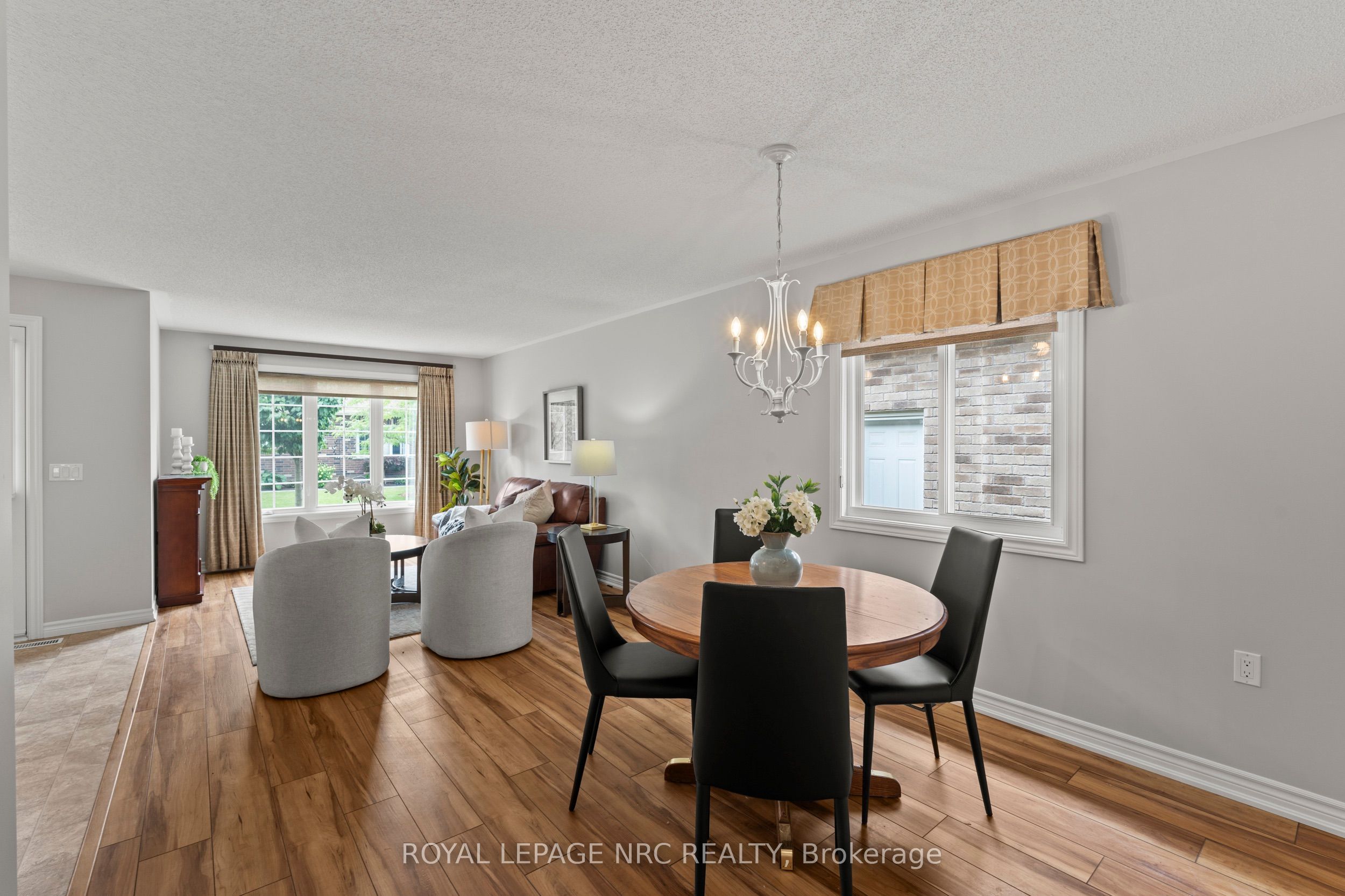 3988 Sunset Lane Property Photo 8