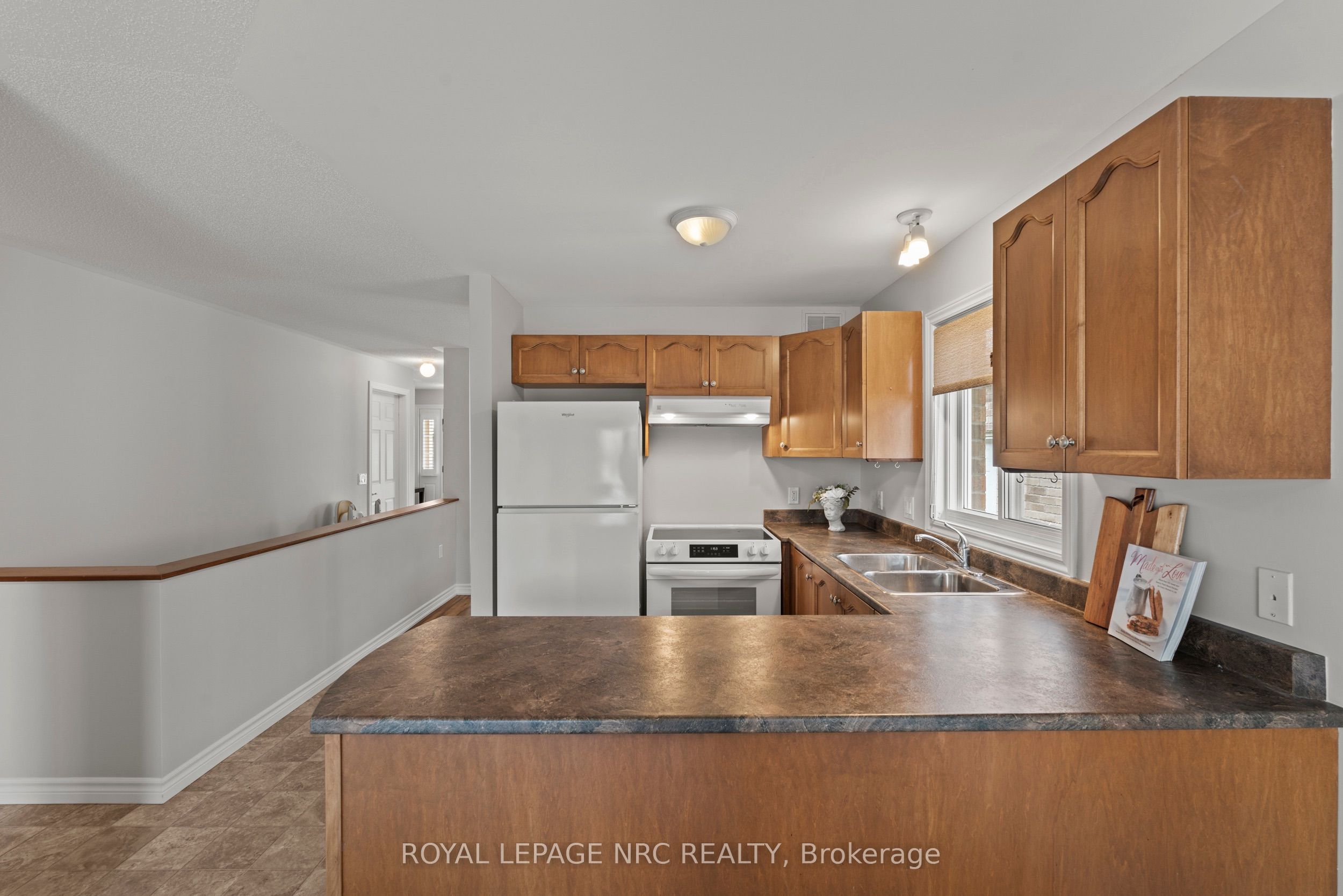 3988 Sunset Lane Property Photo 12