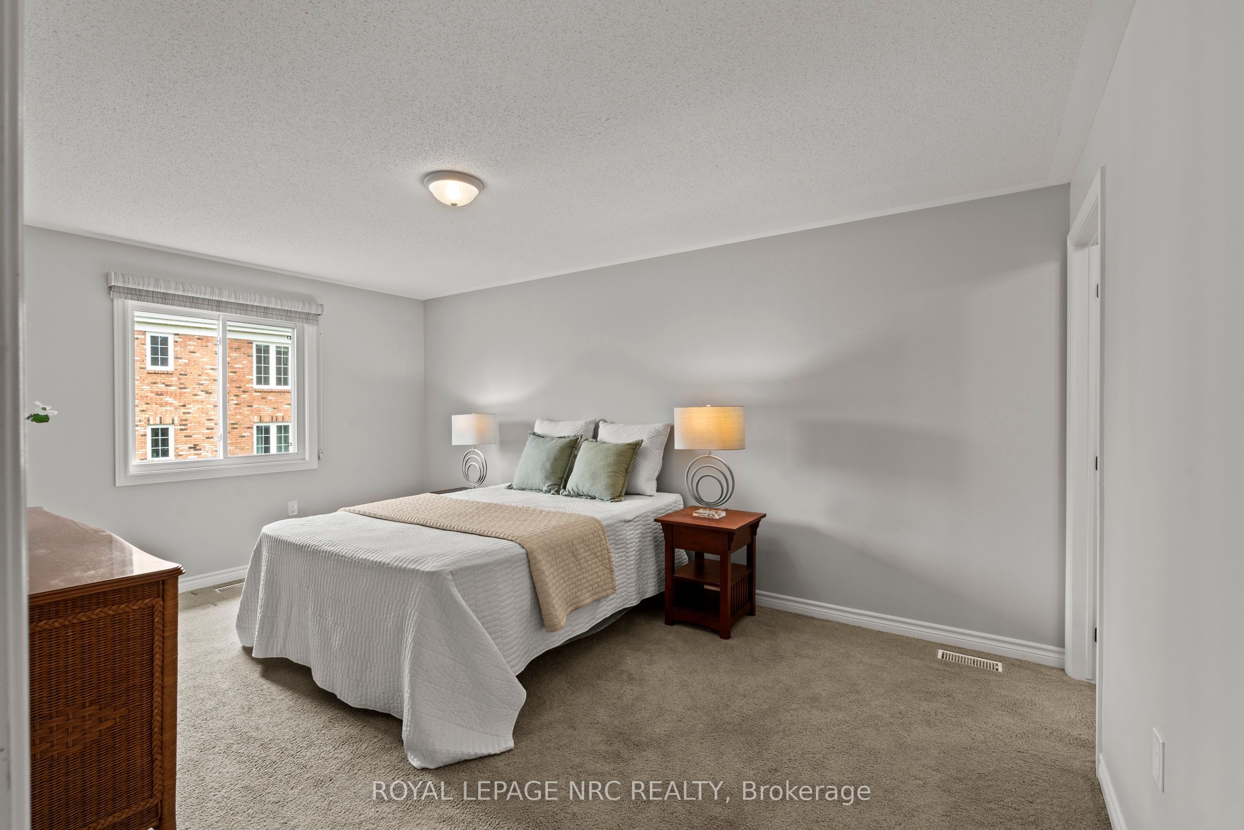 3988 Sunset Lane Property Photo 15