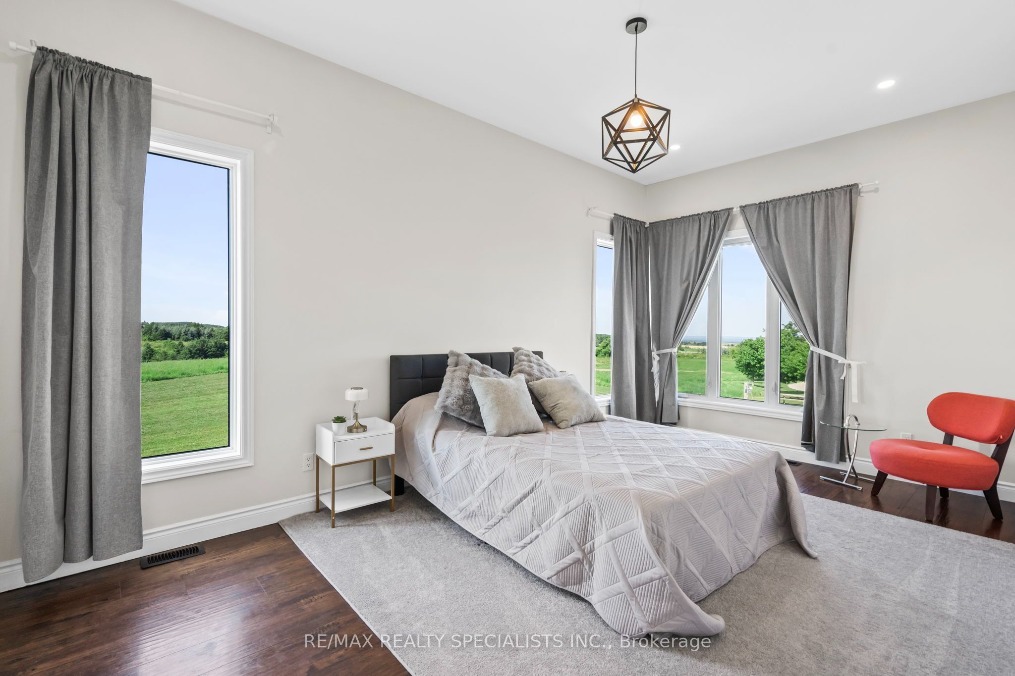 676378 Centre Road Property Photo 18