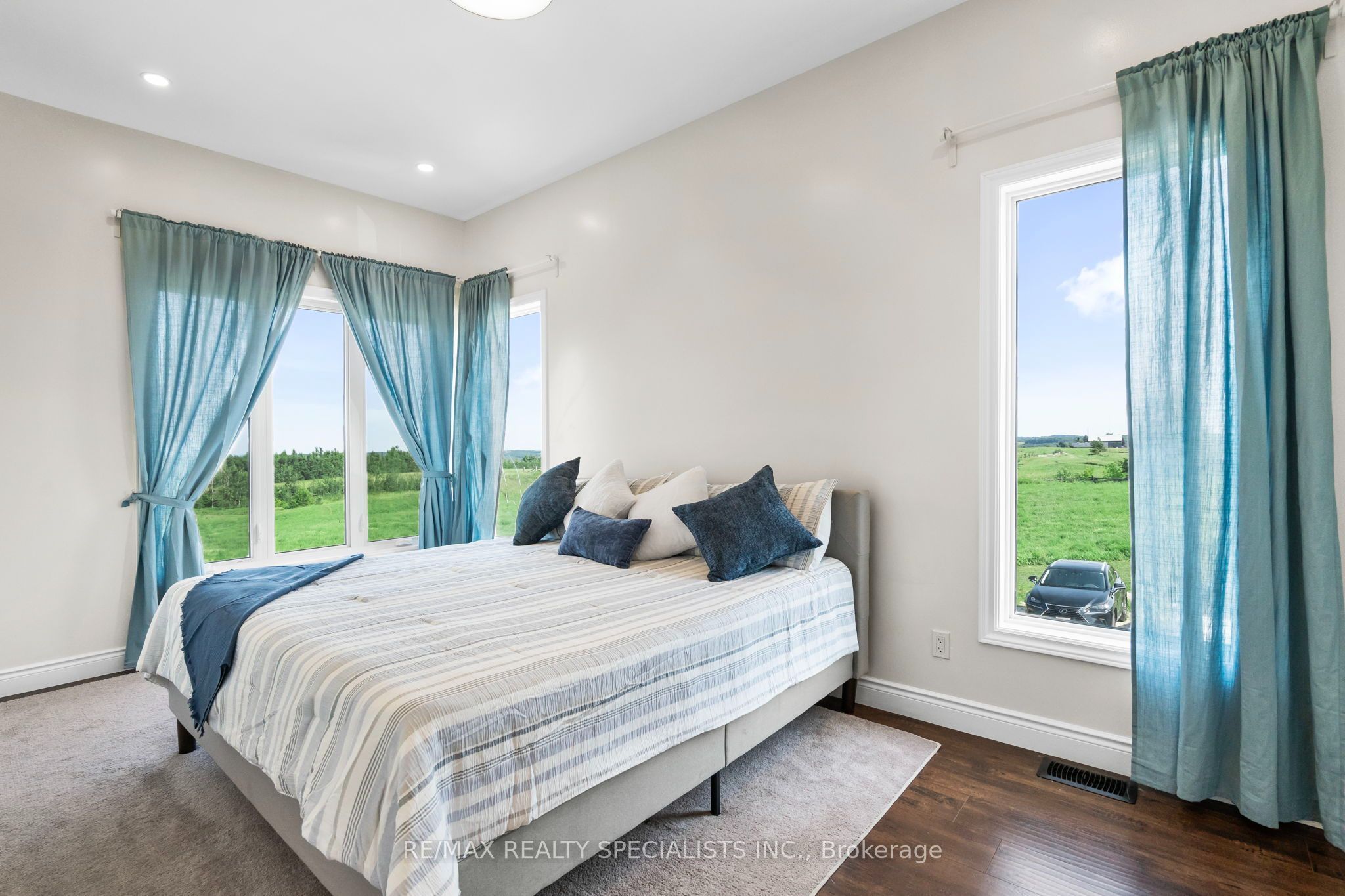 676378 Centre Road Property Photo 20