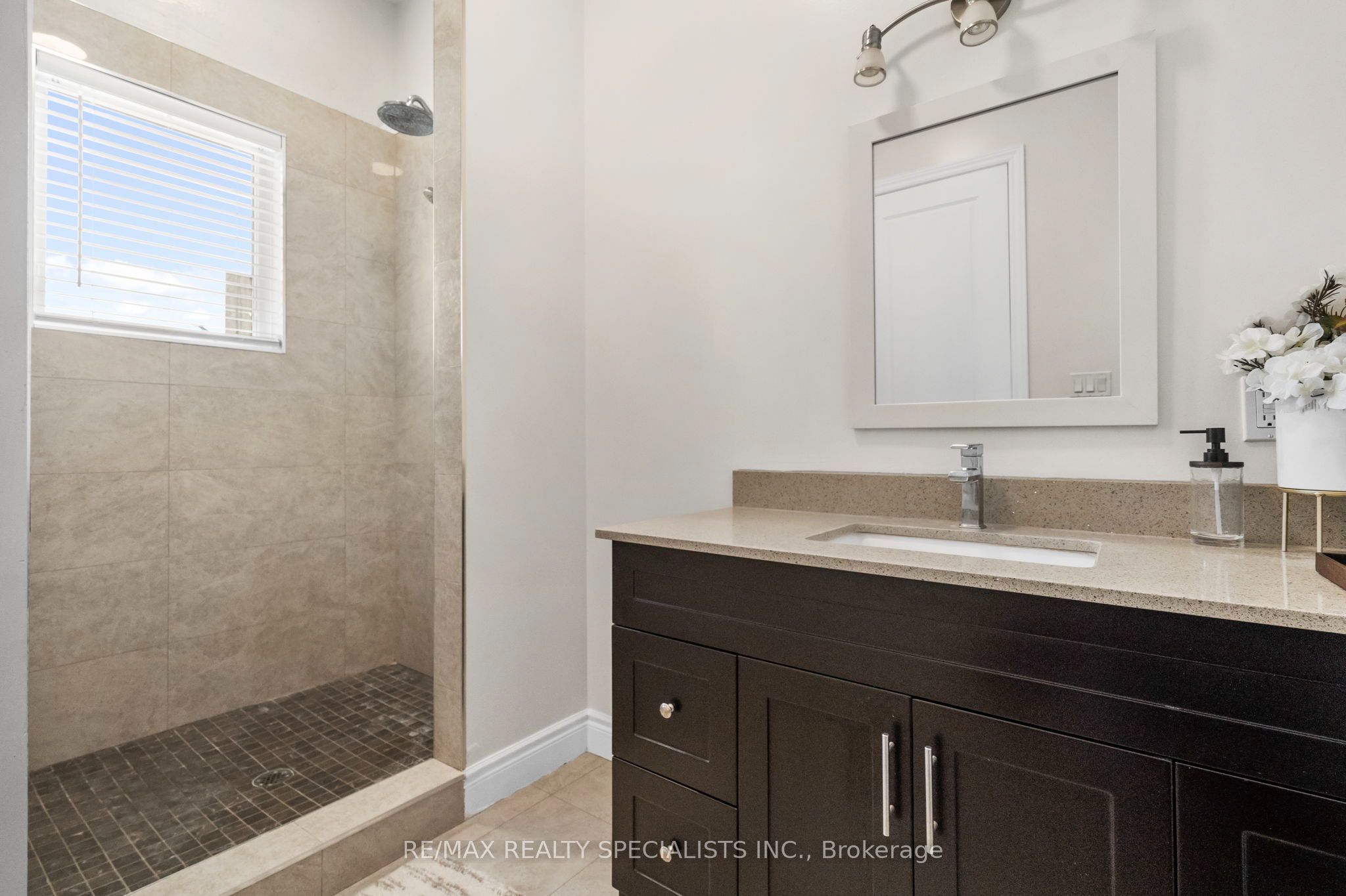 676378 Centre Road Property Photo 21