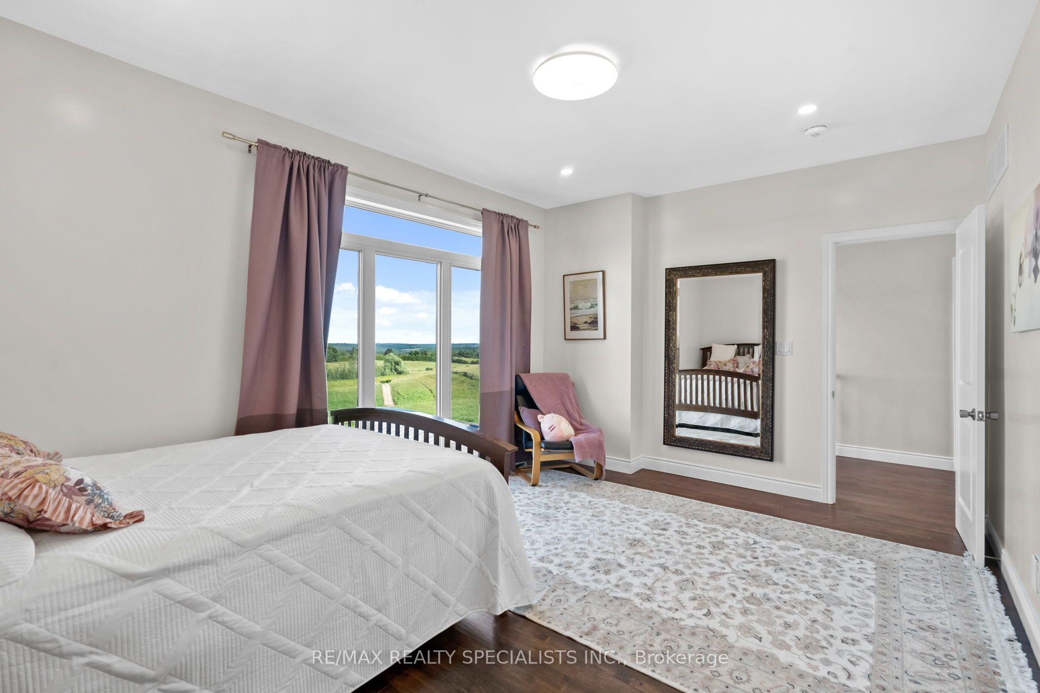 676378 Centre Road Property Photo 33