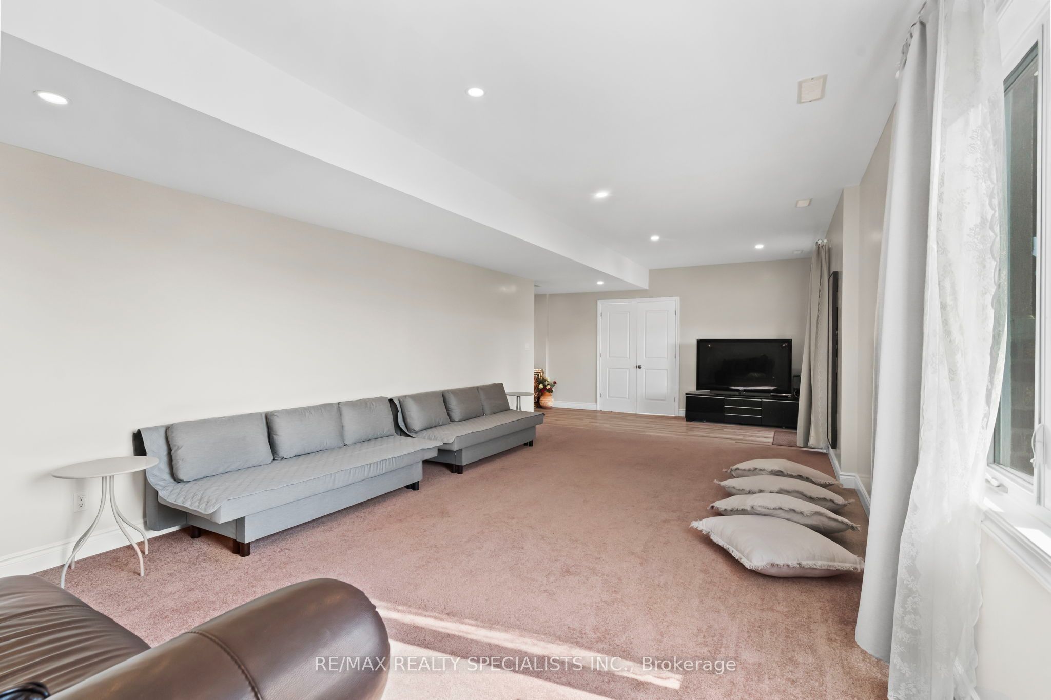 676378 Centre Road Property Photo 38