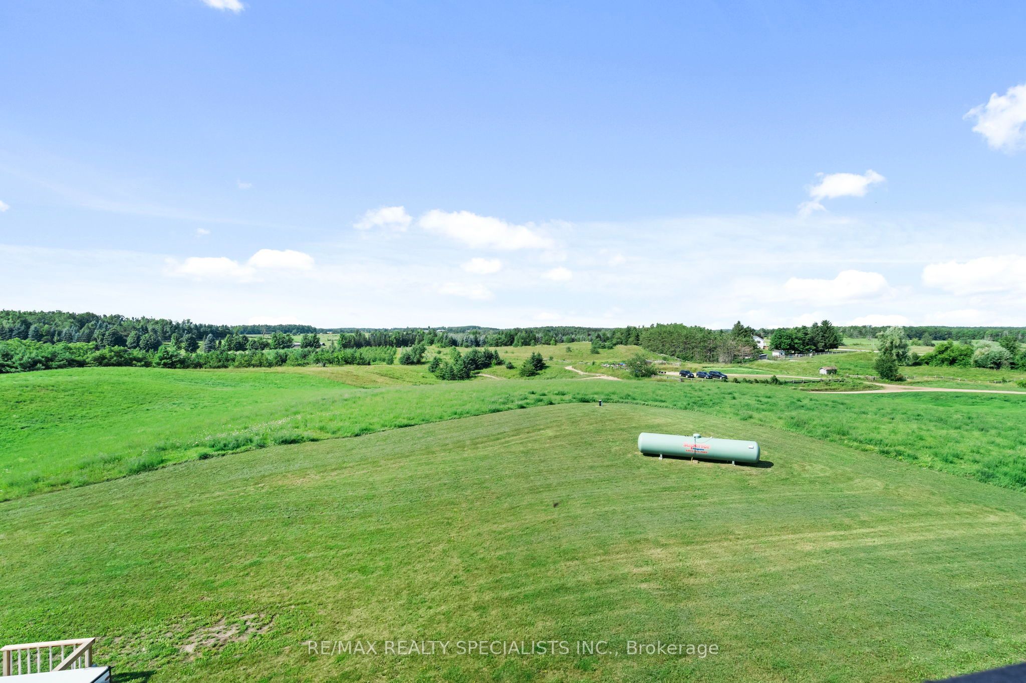 676378 Centre Road Property Photo 44