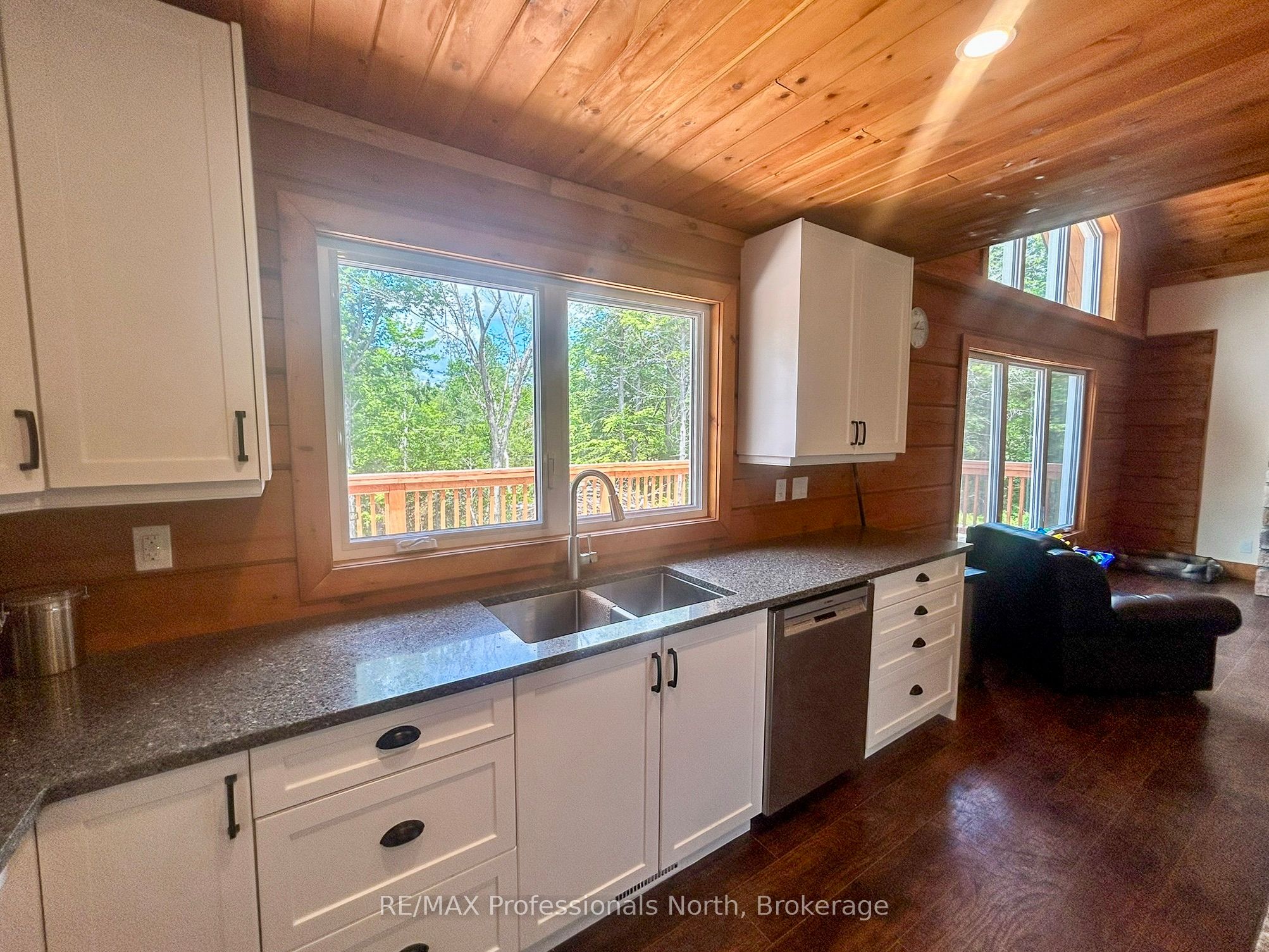 511 Brethour Road Property Photo 6