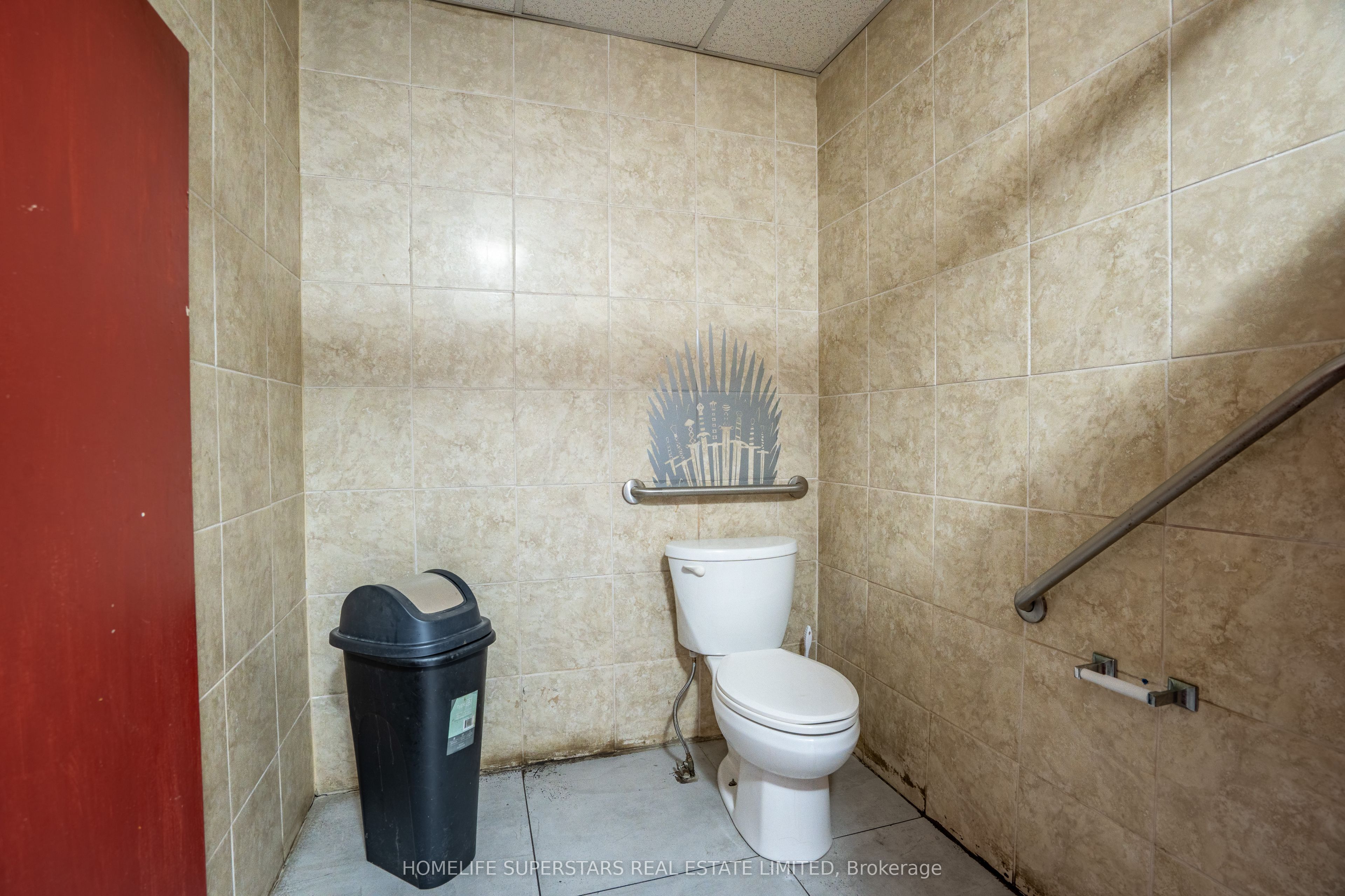 5991 Lundys Lane E Property Photo 31