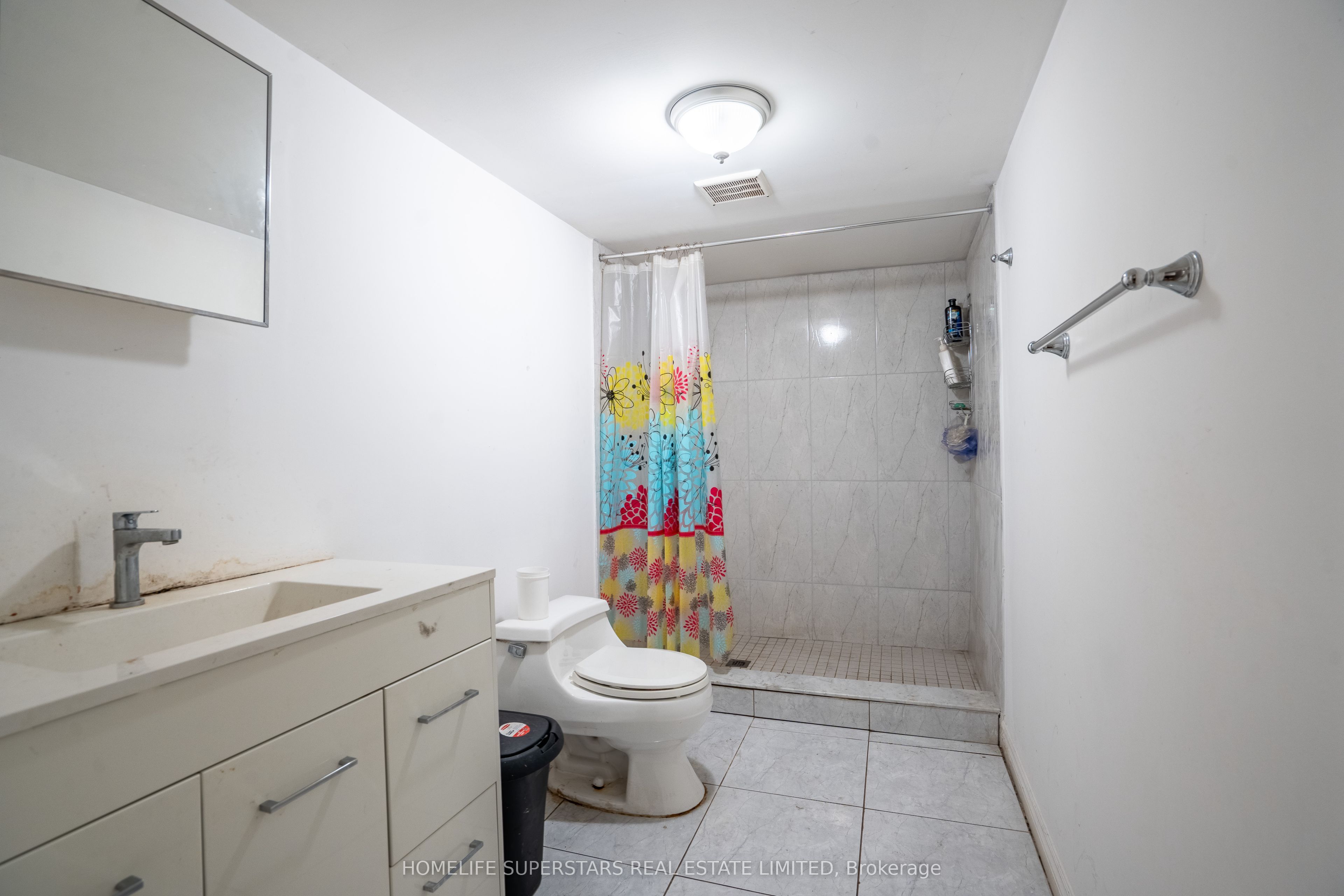 5991 Lundys Lane E Property Photo 49