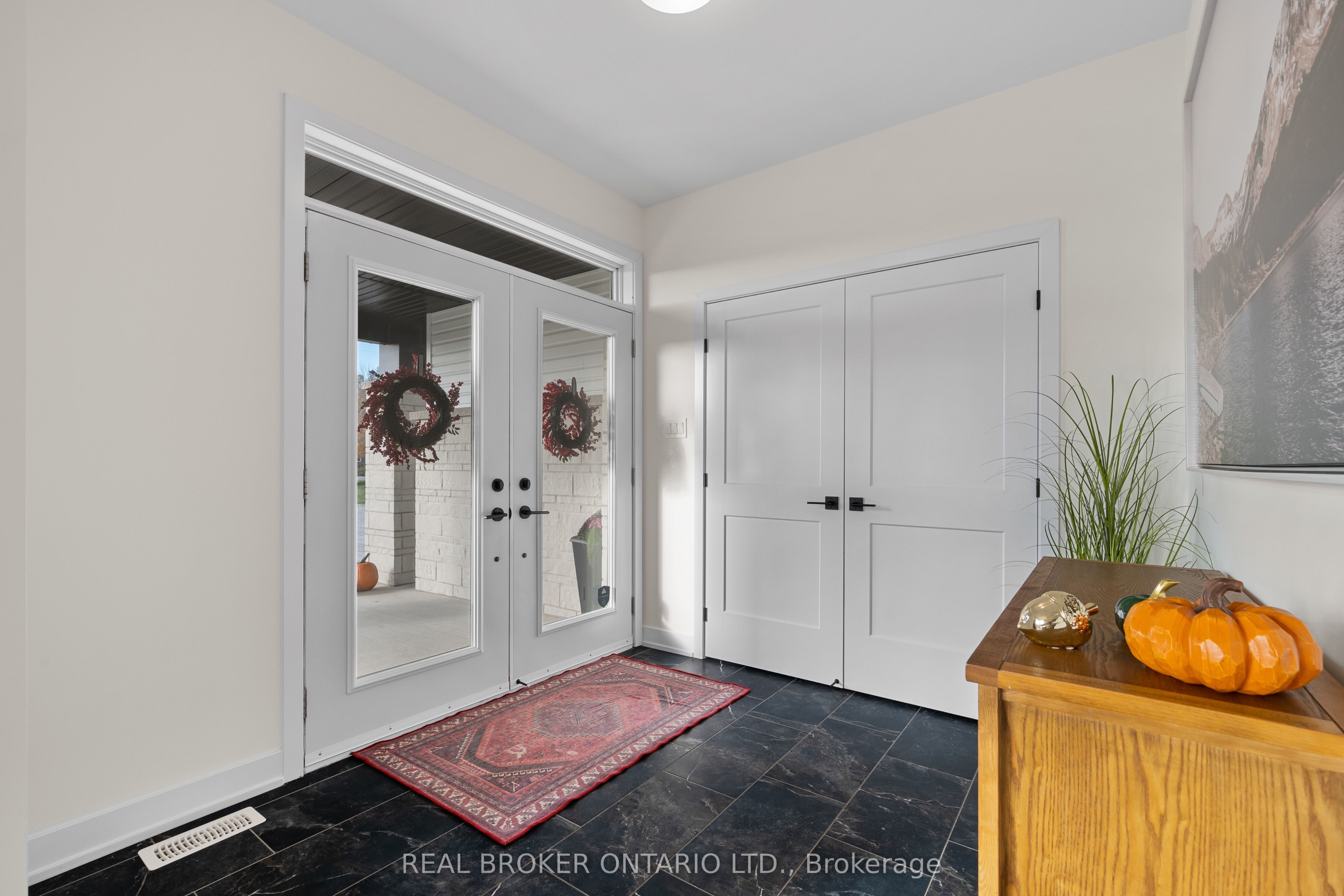 119 Ernest Way Property Photo 8