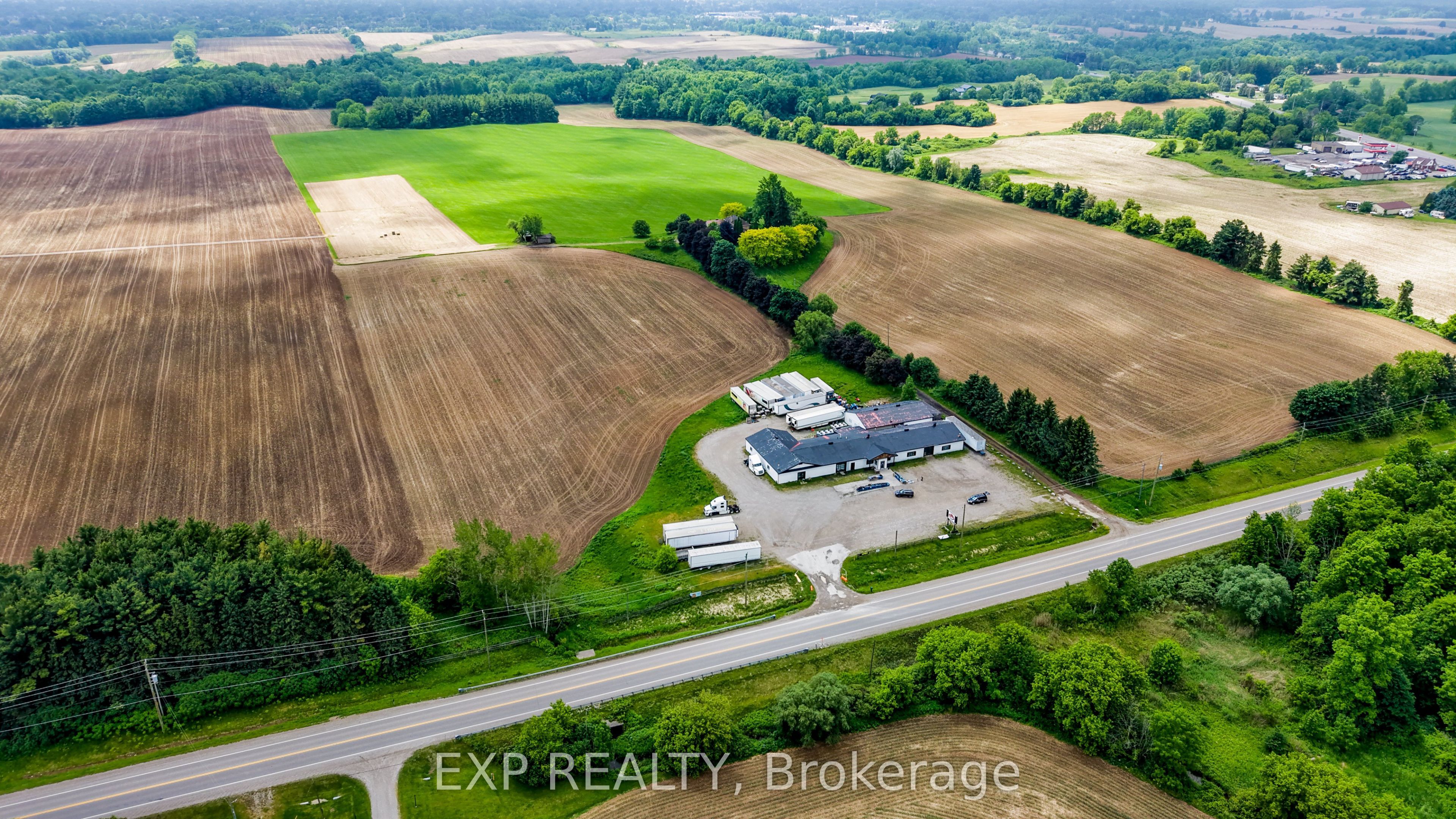 352 Governor's Road E Property Photo 2