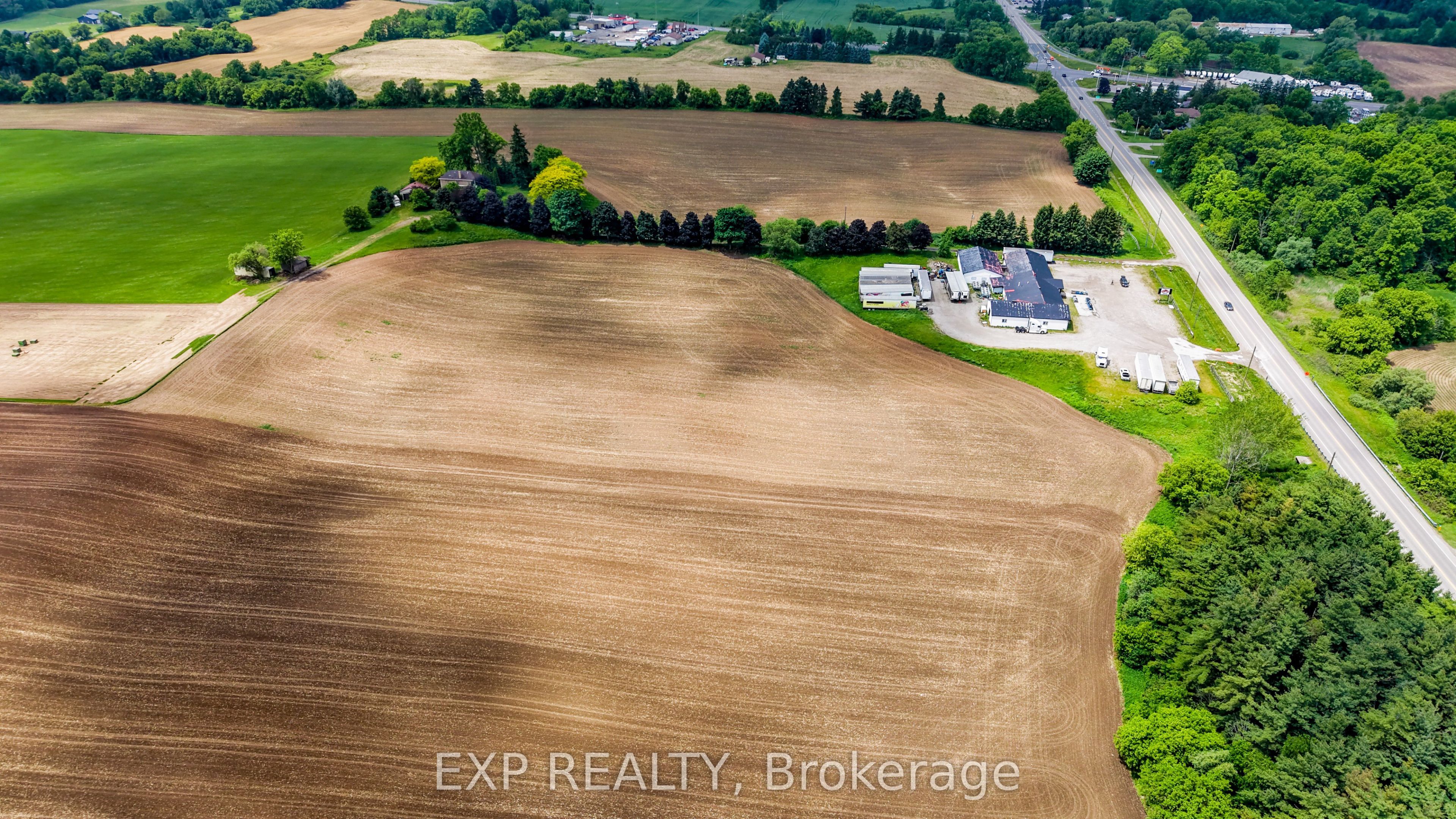 352 Governor's Road E Property Photo 3