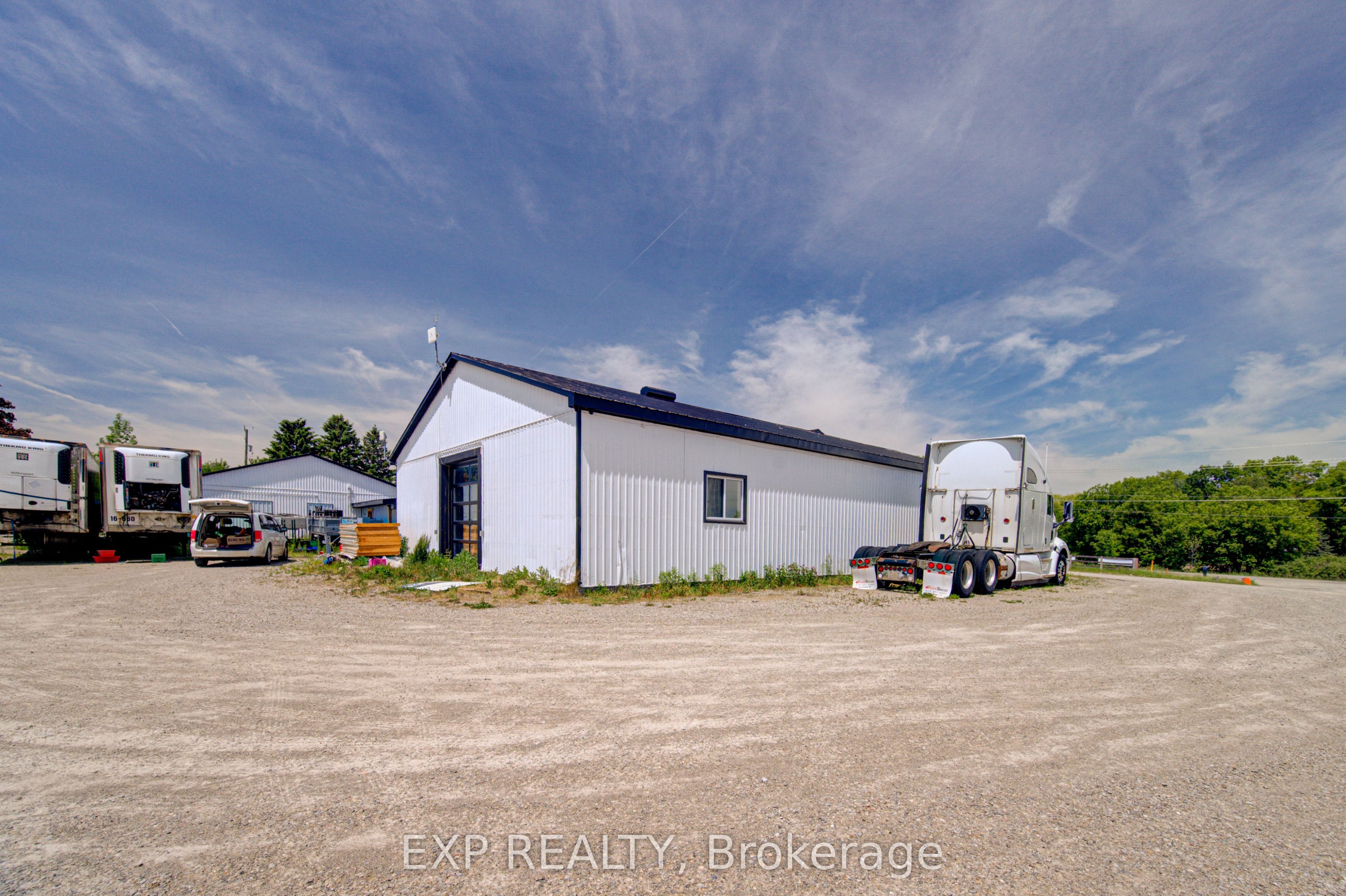 352 Governor's Road E Property Photo 6